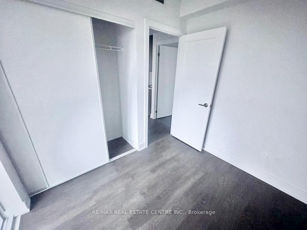 Photo 5 of Unit 1516, 2550 Simcoe Street N, Oshawa, Windfields — HOMEH