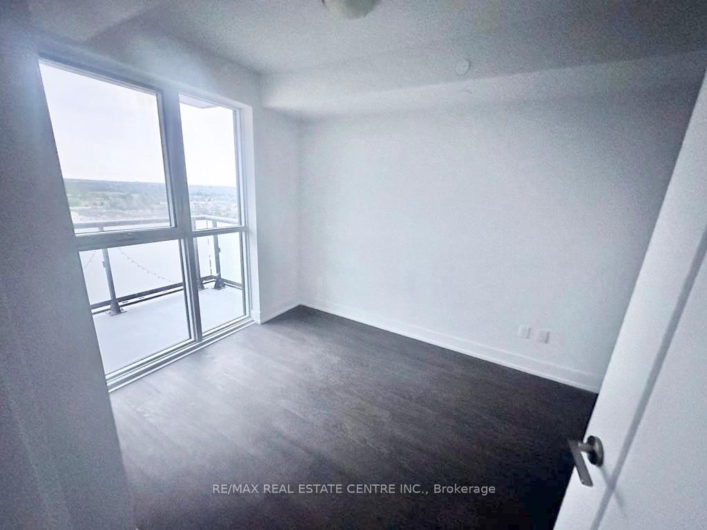 Photo 7 of Unit 1516, 2550 Simcoe Street N, Oshawa, Windfields — HOMEH