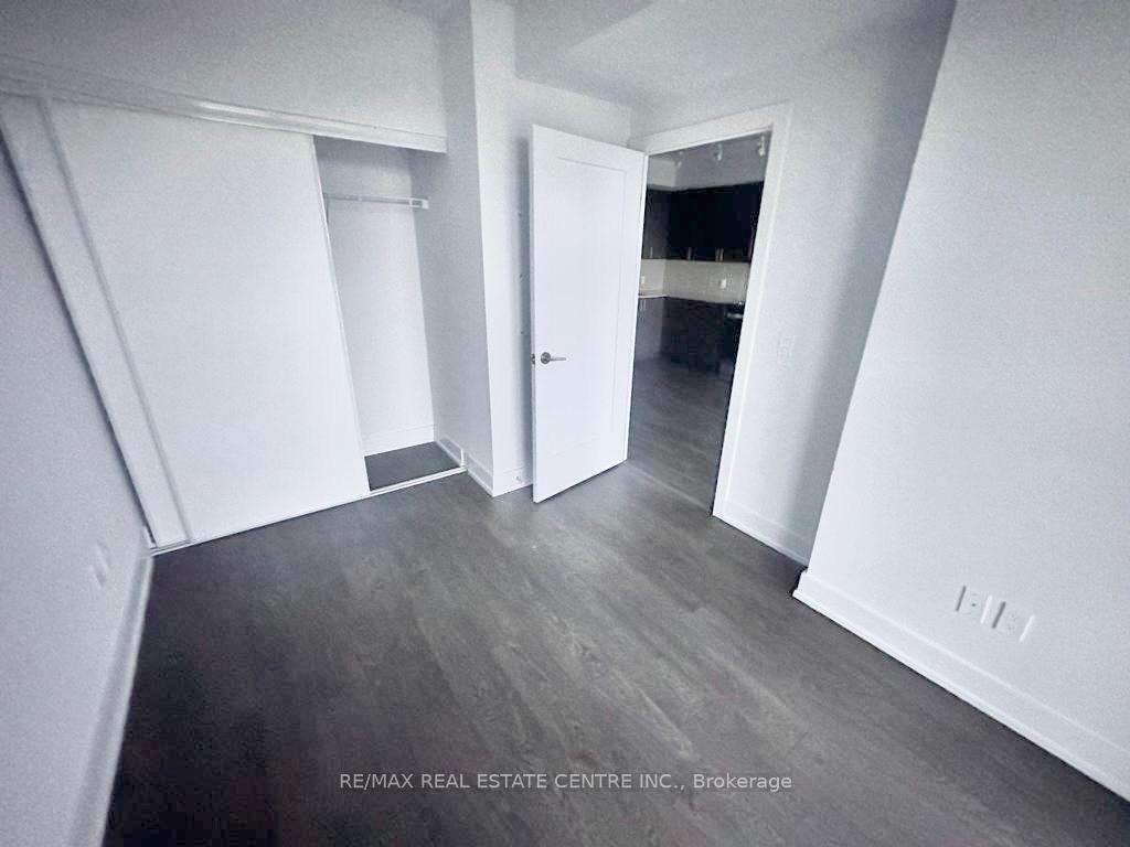 Photo 9 of Unit 1516, 2550 Simcoe Street N, Oshawa, Windfields — HOMEH