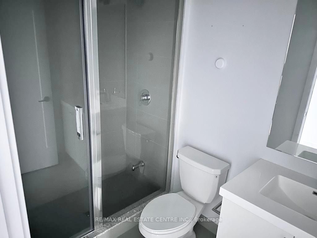 Photo 13 of Unit 1516, 2550 Simcoe Street N, Oshawa, Windfields — HOMEH