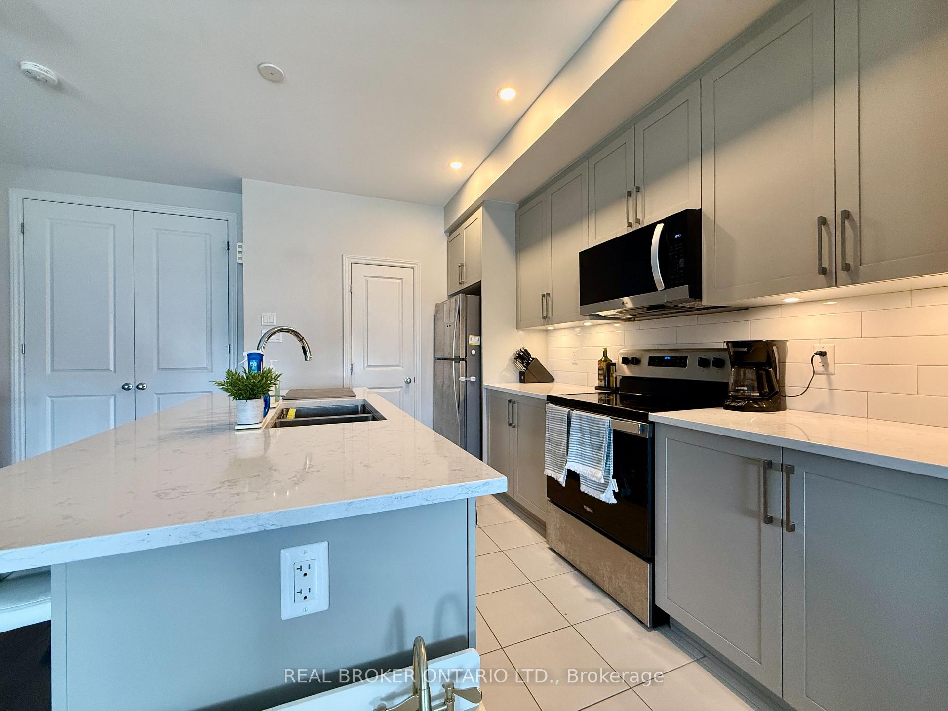 Photo 15 of 511 Stadacone Row, Ottawa, Camelot — HOMEH