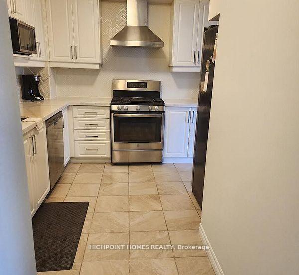 Photo 2 of 18 Valley Stream Drive, Scarborough, Milliken — HOMEH