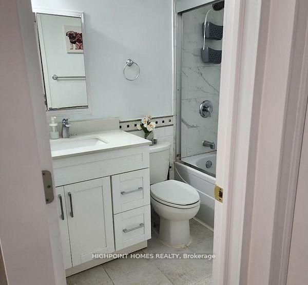 Photo 11 of 18 Valley Stream Drive, Scarborough, Milliken — HOMEH