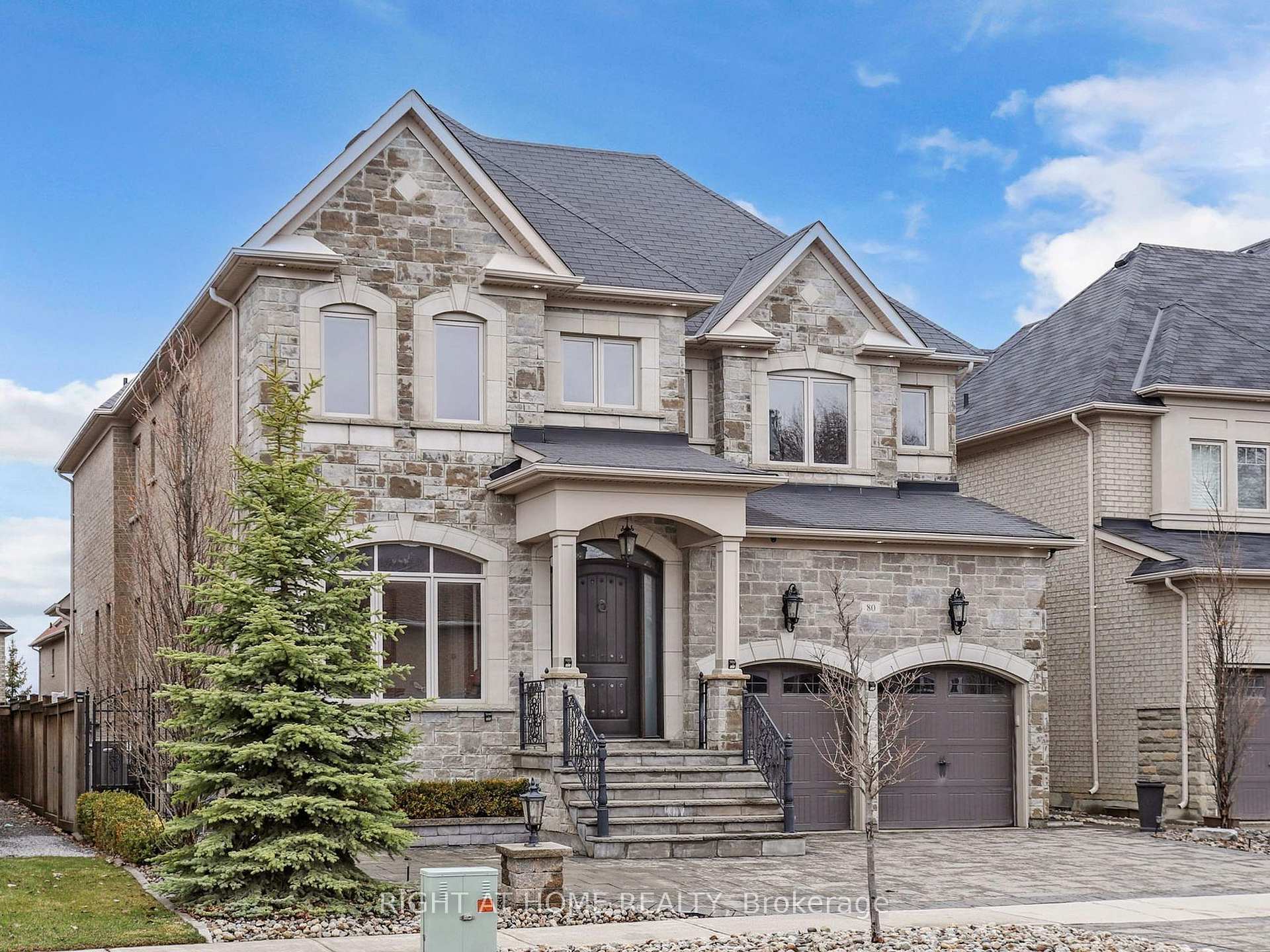 Photo 2 of 80 Puccini Drive, Richmond Hill, Oak Ridges — HOMEH