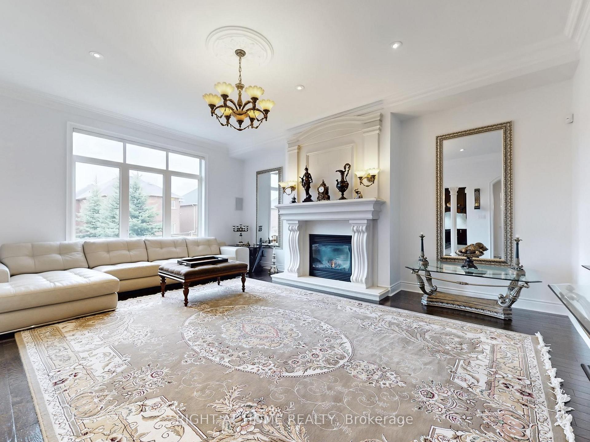Photo 9 of 80 Puccini Drive, Richmond Hill, Oak Ridges — HOMEH