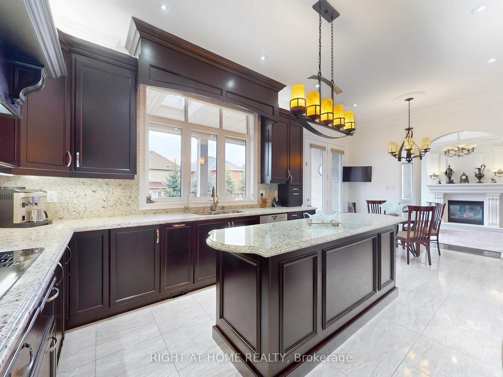 Photo 14 of 80 Puccini Drive, Richmond Hill, Oak Ridges — HOMEH