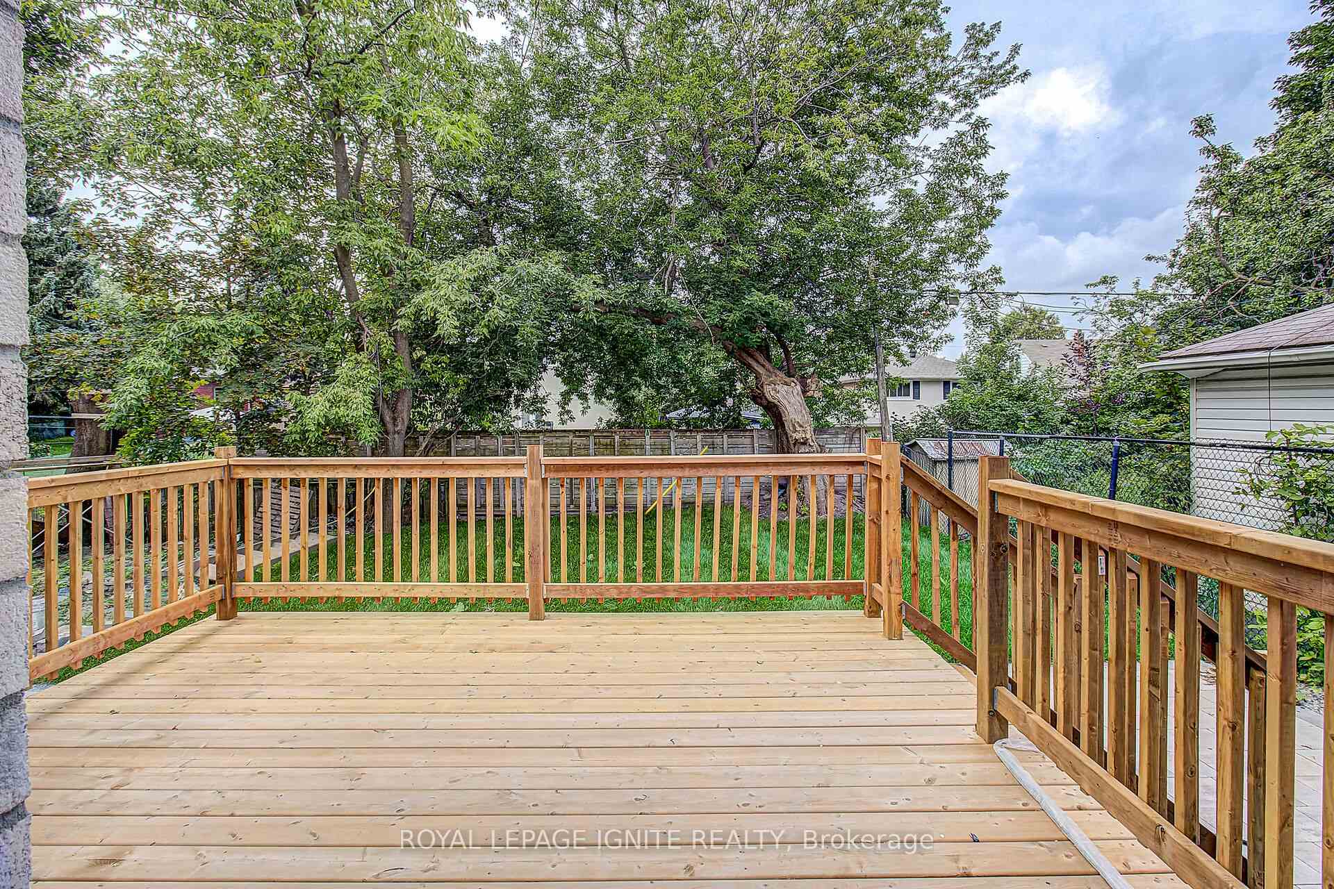 Photo 12 of 6 McCowan Road, Scarborough, Cliffcrest — HOMEH