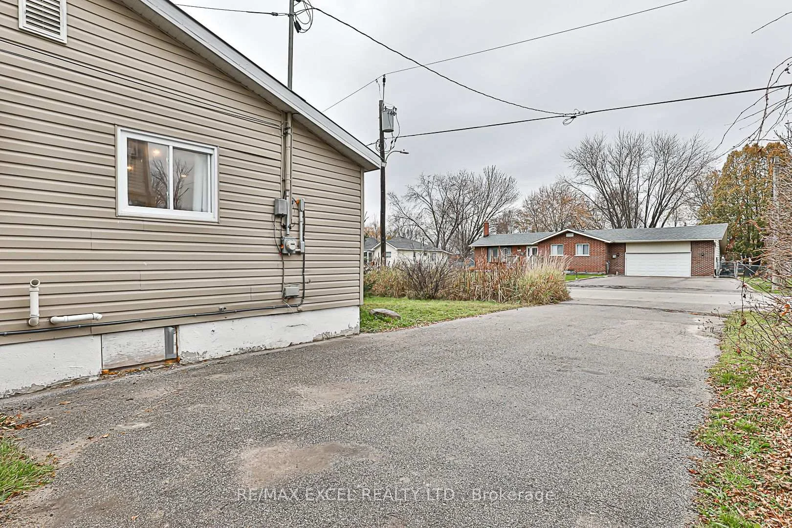 Photo 2 of 255 Parkway Avenue, Georgina, Keswick South — HOMEH