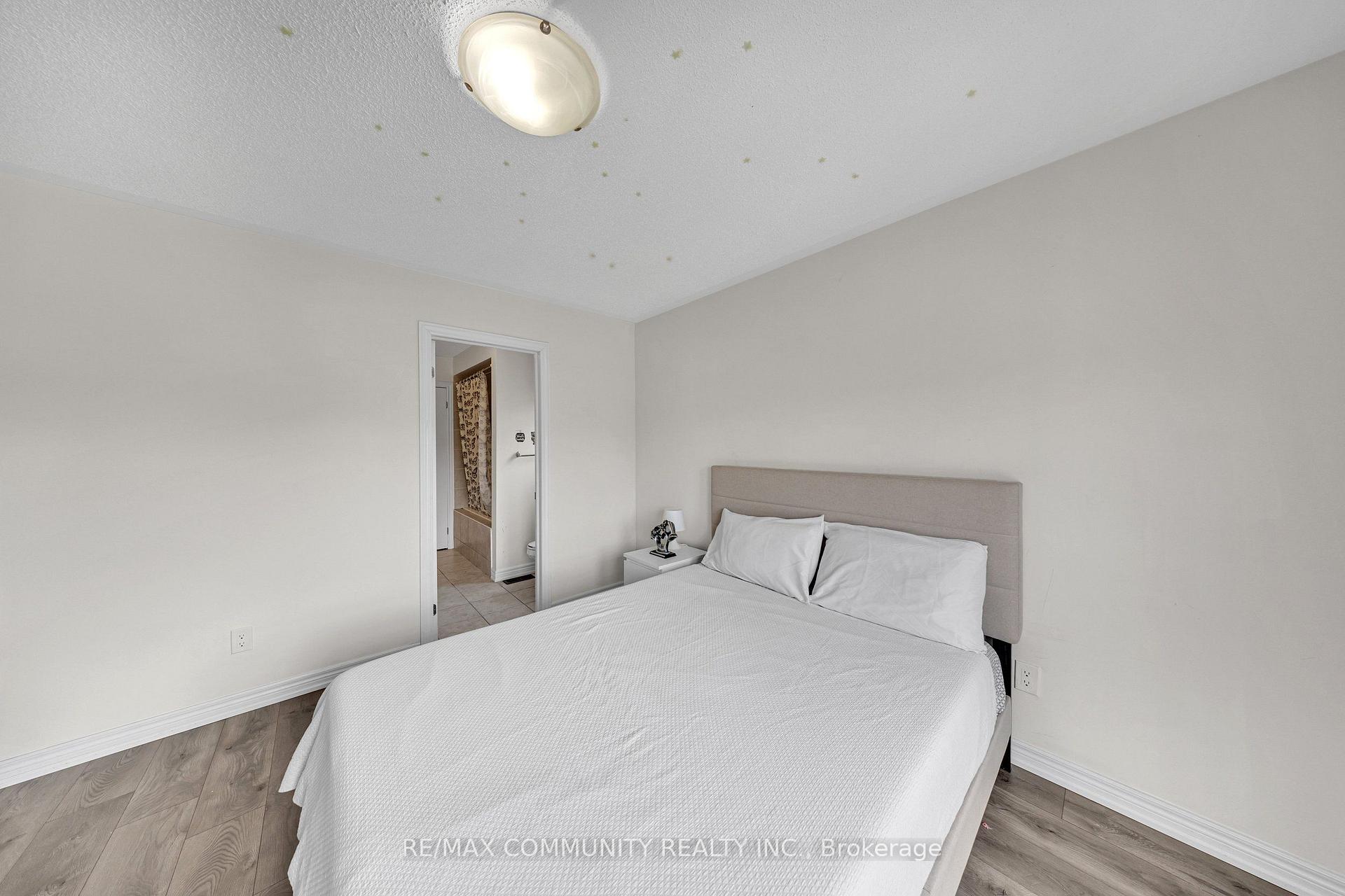 Photo 42 of 129 Mingay Avenue, Markham, Wismer — HOMEH
