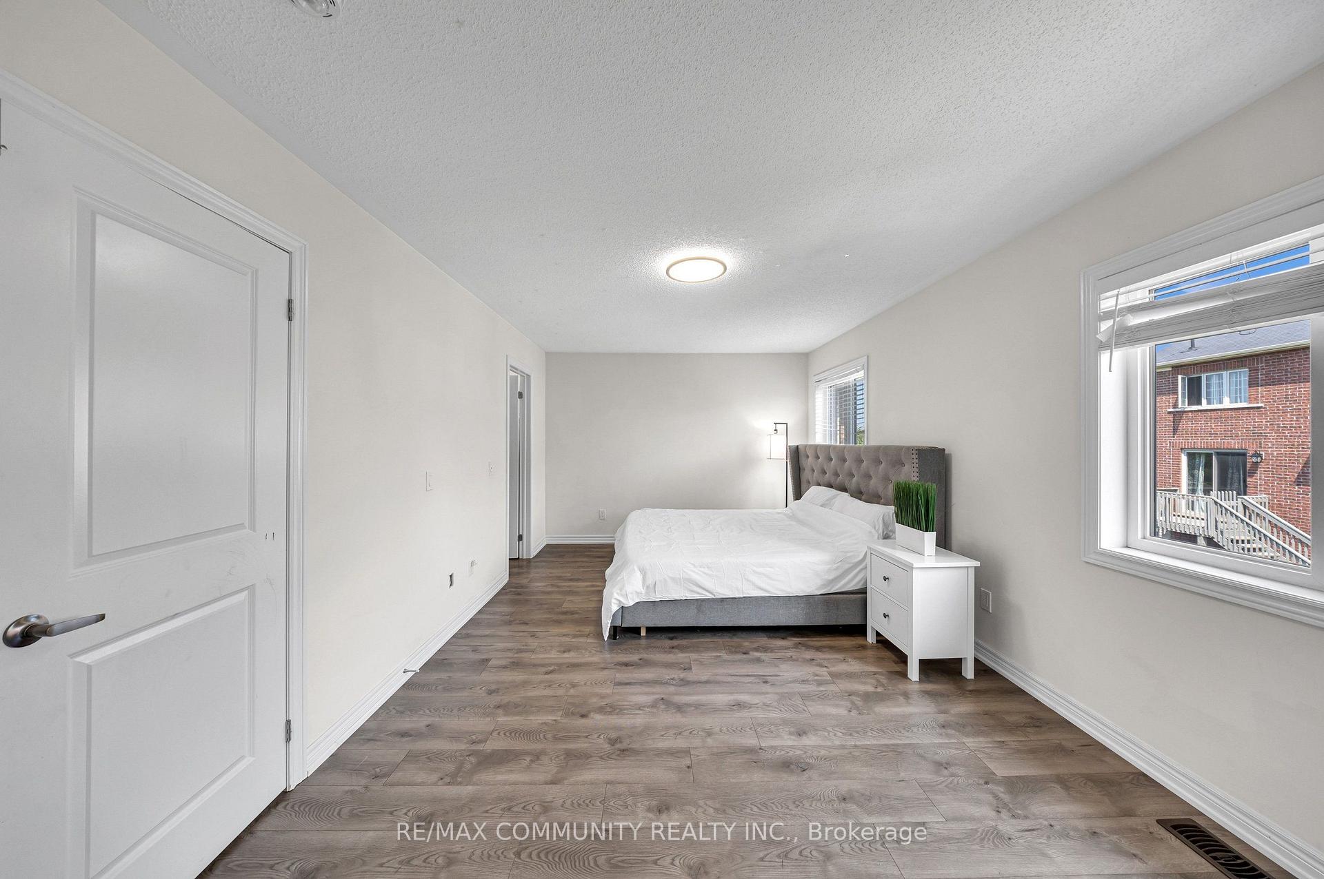Photo 44 of 129 Mingay Avenue, Markham, Wismer — HOMEH