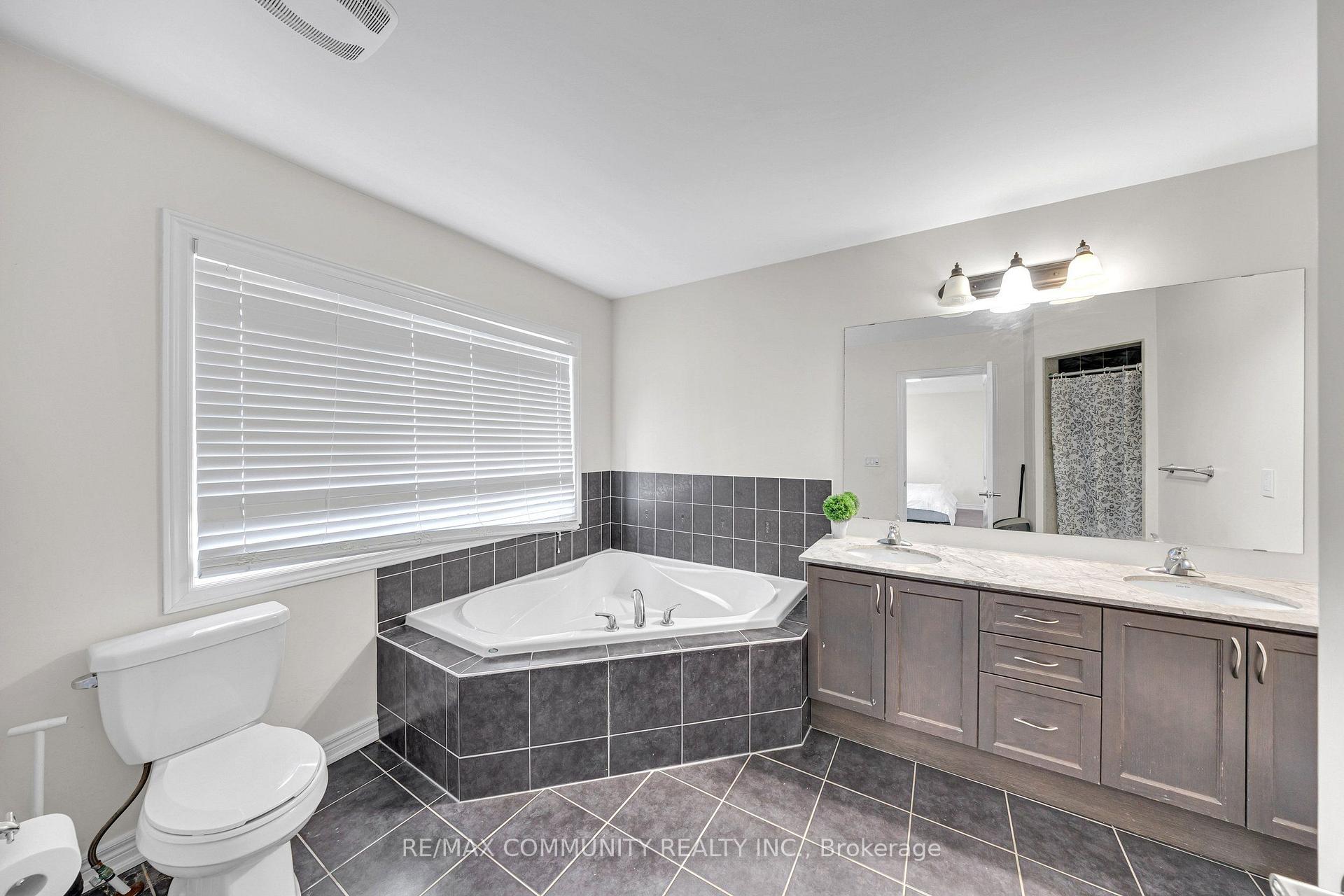 Photo 45 of 129 Mingay Avenue, Markham, Wismer — HOMEH