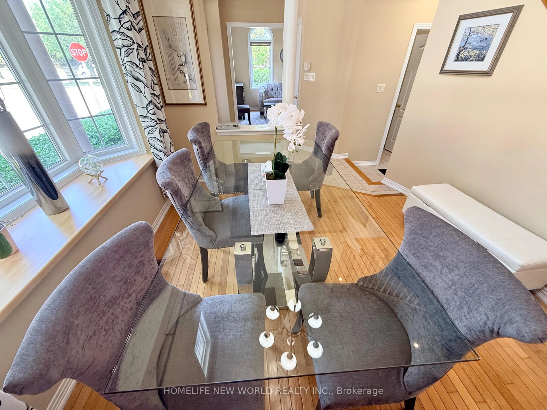 Photo 12 of 63 Southbrook Crescent, Markham, Cachet — HOMEH