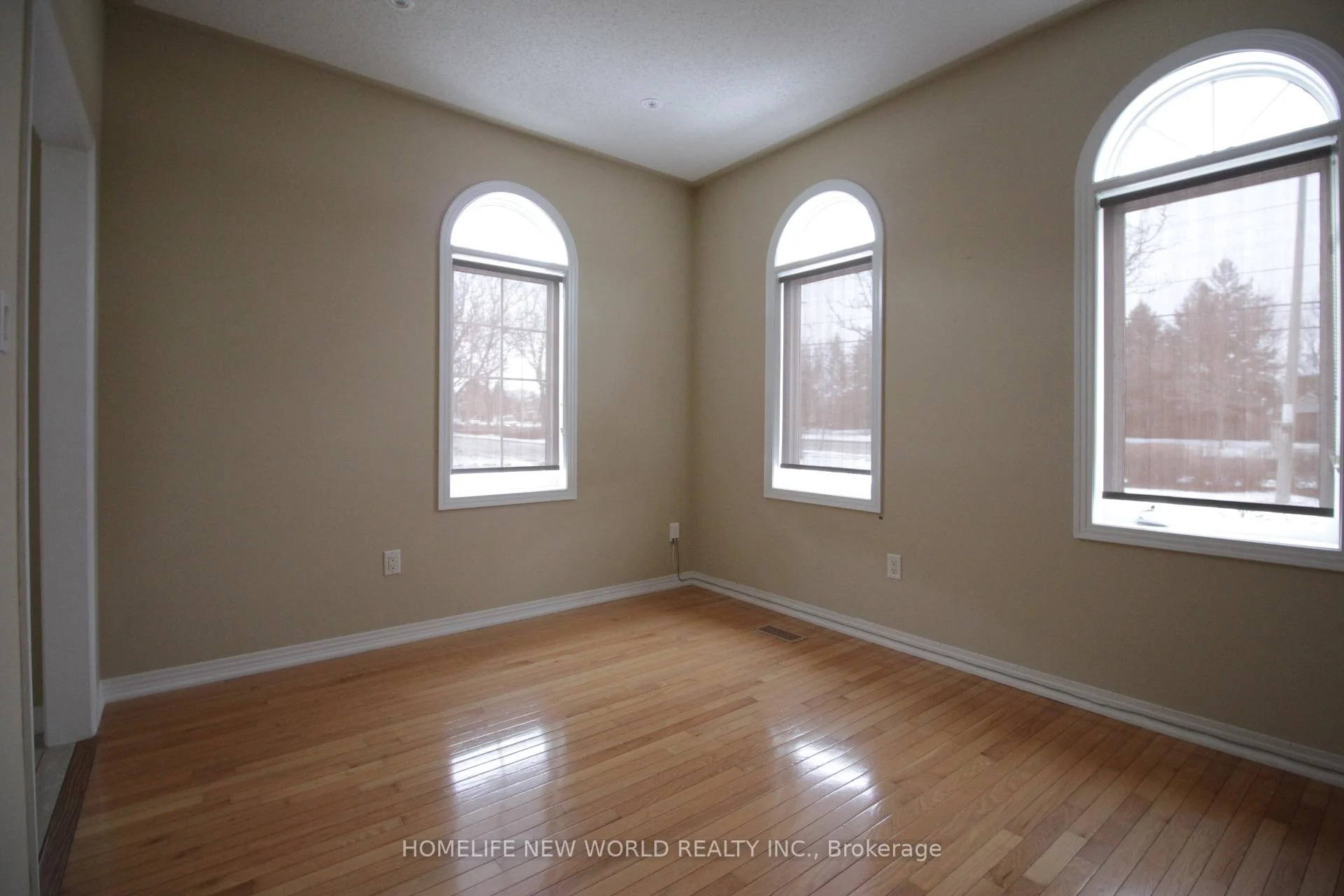Photo 23 of 63 Southbrook Crescent, Markham, Cachet — HOMEH