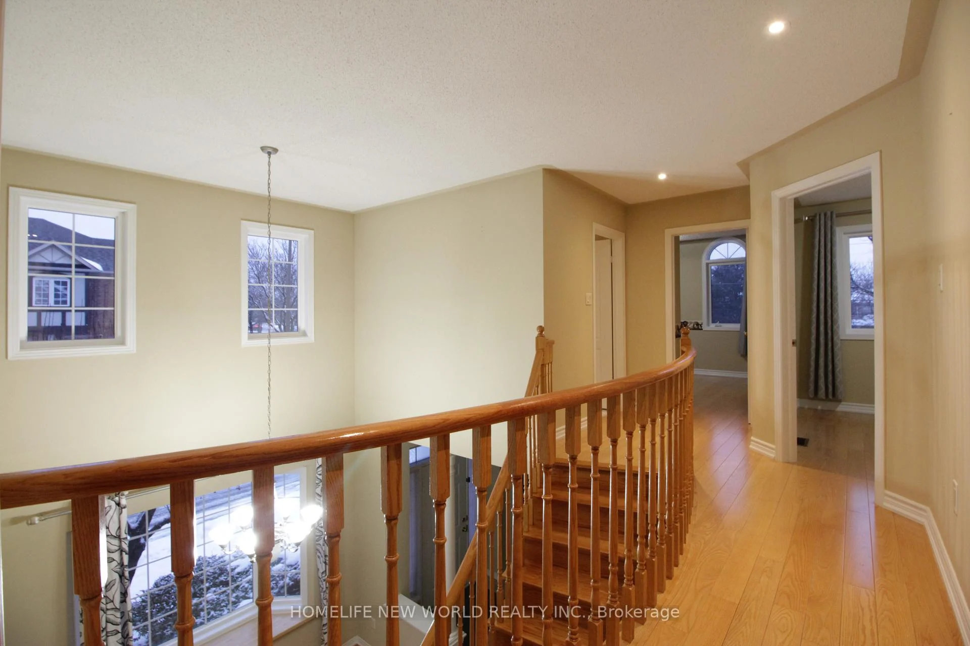 Photo 29 of 63 Southbrook Crescent, Markham, Cachet — HOMEH