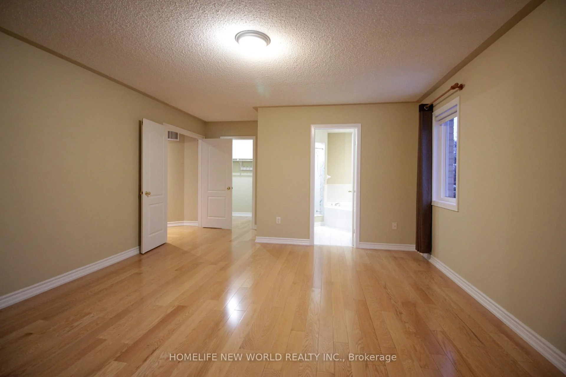 Photo 31 of 63 Southbrook Crescent, Markham, Cachet — HOMEH
