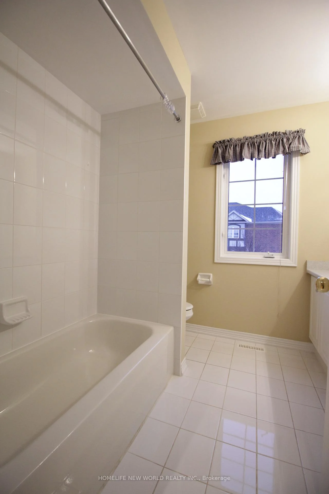 Photo 51 of 63 Southbrook Crescent, Markham, Cachet — HOMEH