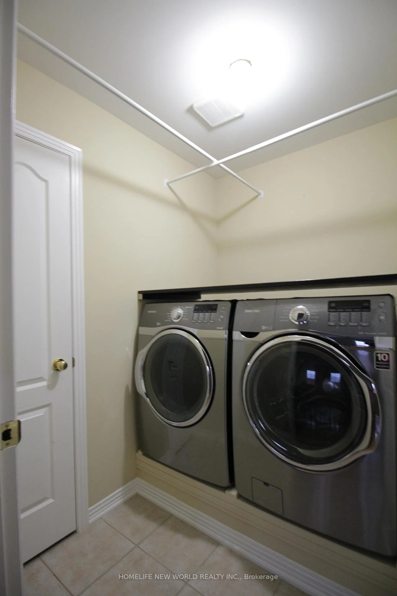 Photo 55 of 63 Southbrook Crescent, Markham, Cachet — HOMEH