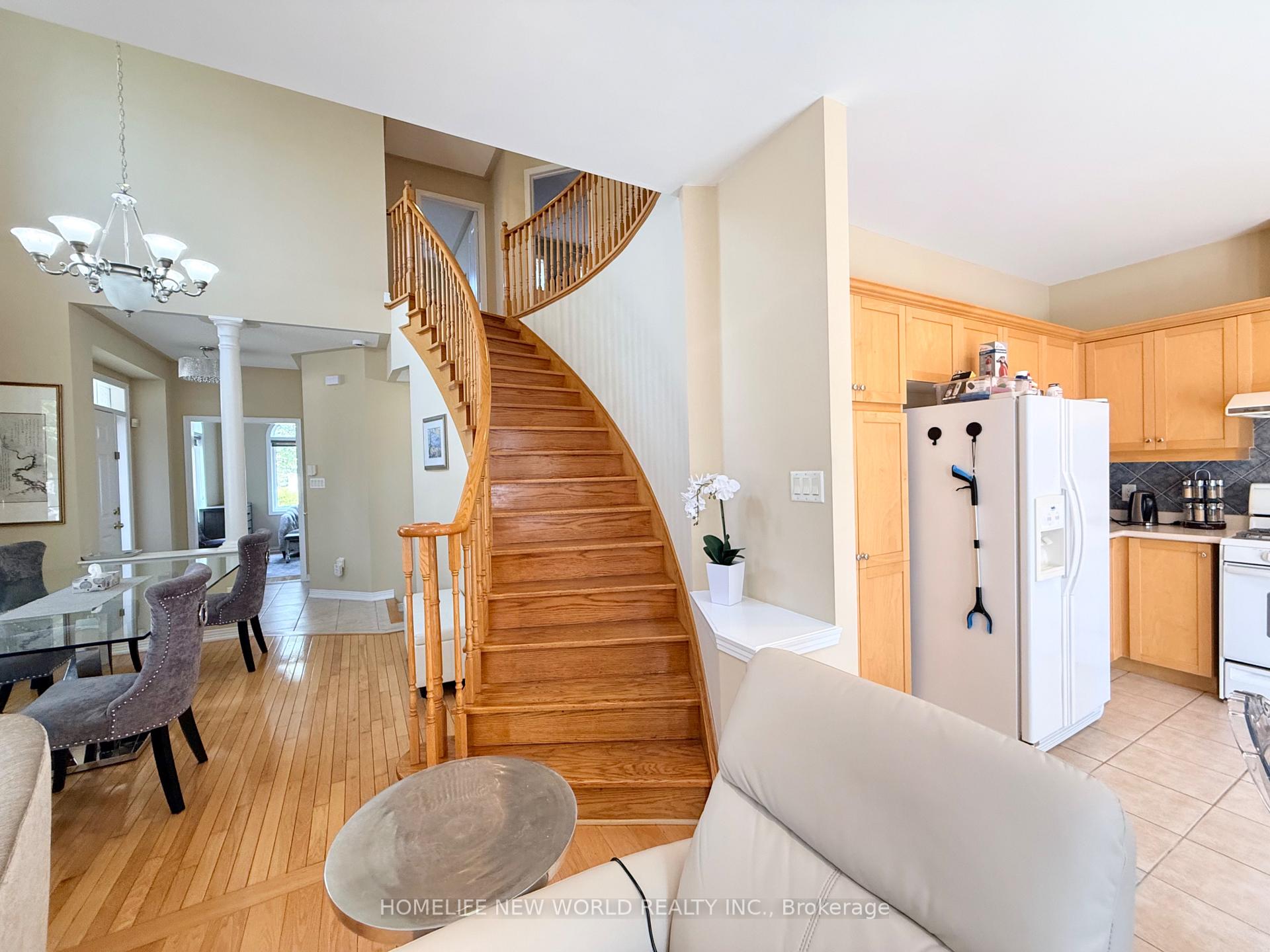 Photo 46 of 63 Southbrook Crescent, Markham, Cachet — HOMEH