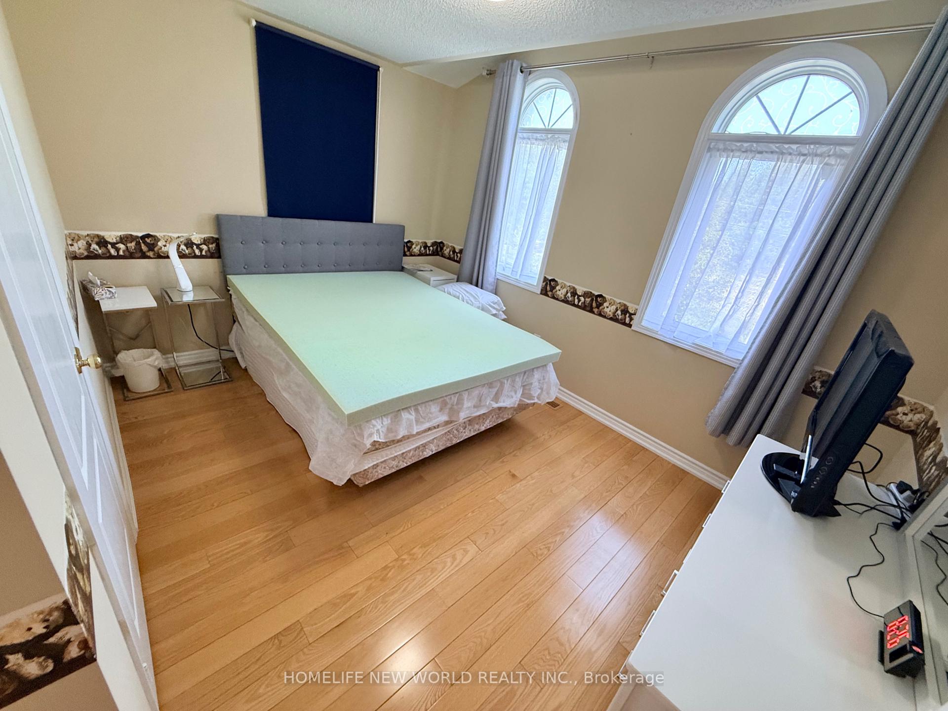 Photo 63 of 63 Southbrook Crescent, Markham, Cachet — HOMEH