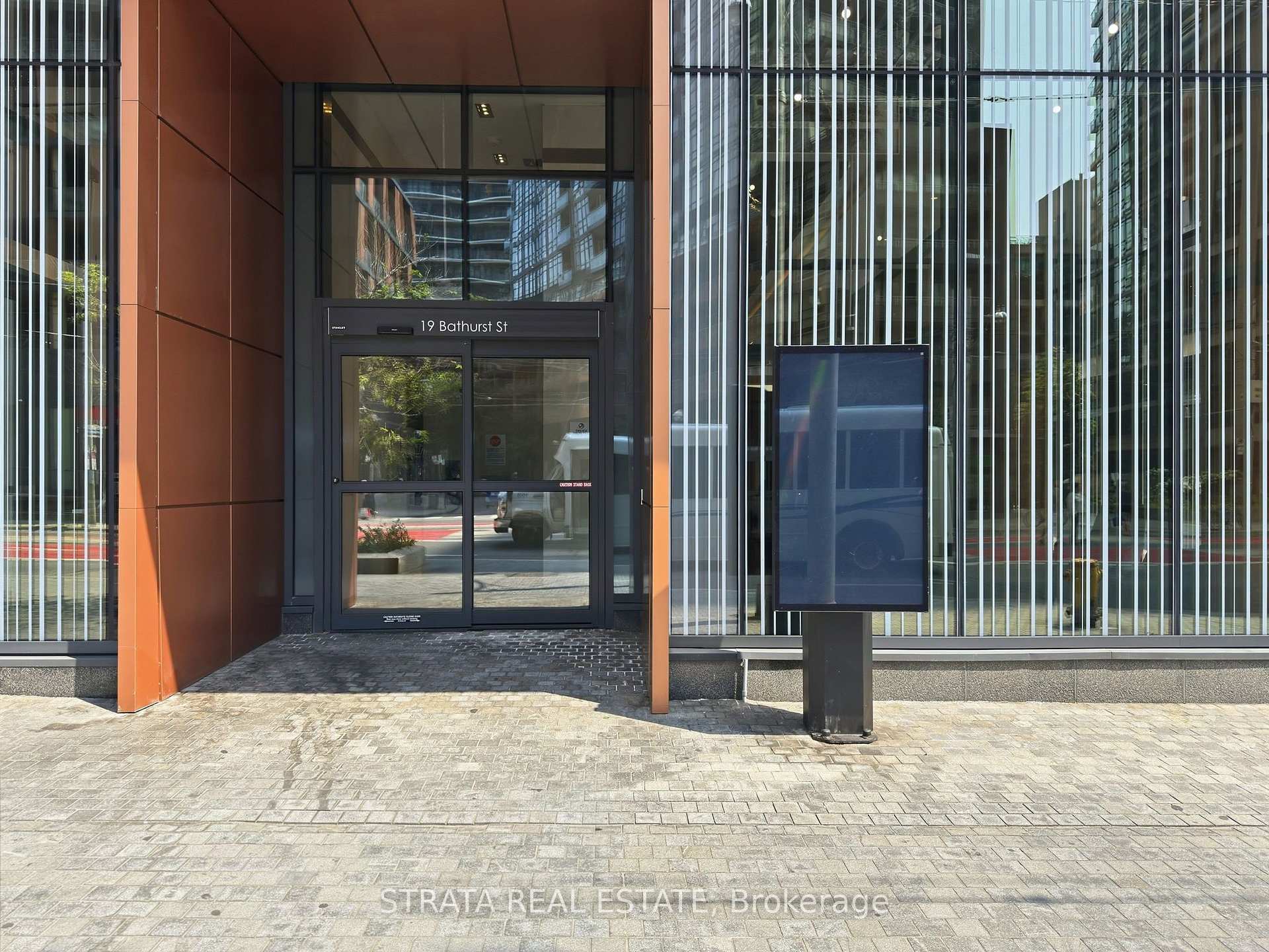 Photo 2 of Unit 4111, 19 Bathurst Street, Toronto, Niagara — HOMEH