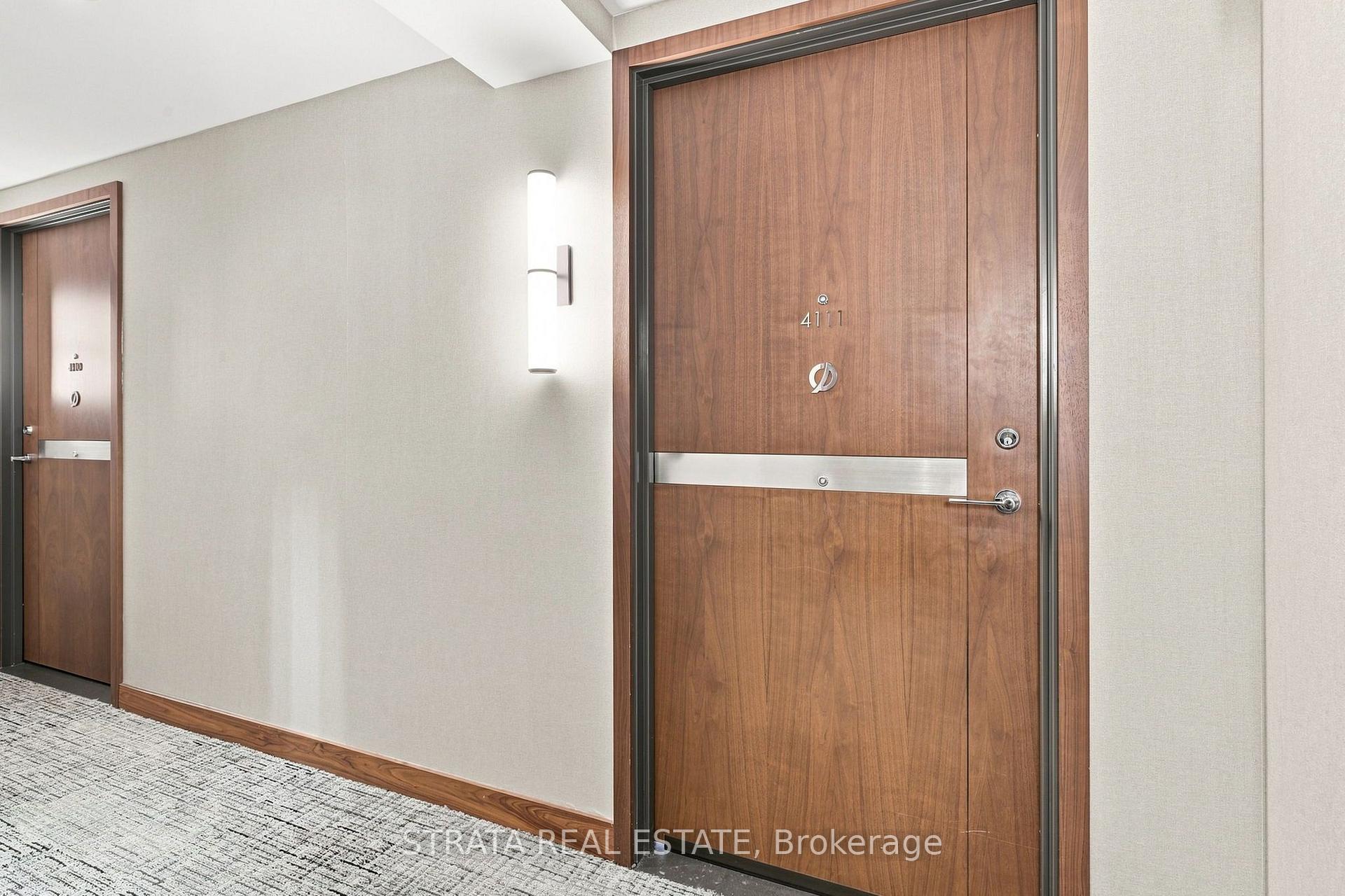 Photo 3 of Unit 4111, 19 Bathurst Street, Toronto, Niagara — HOMEH