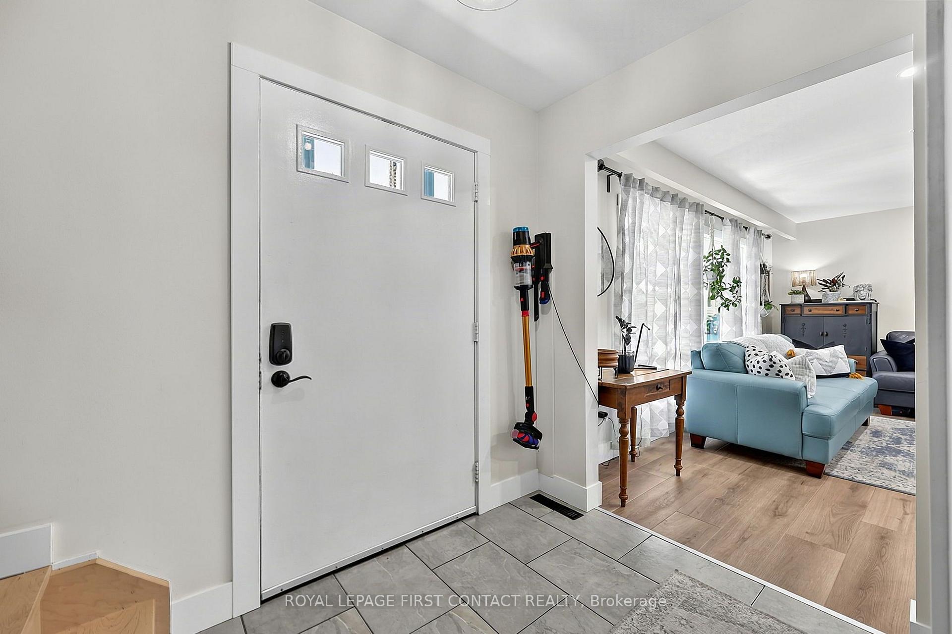 Photo 5 of 12 Davies Crescent, Barrie, Grove East — HOMEH
