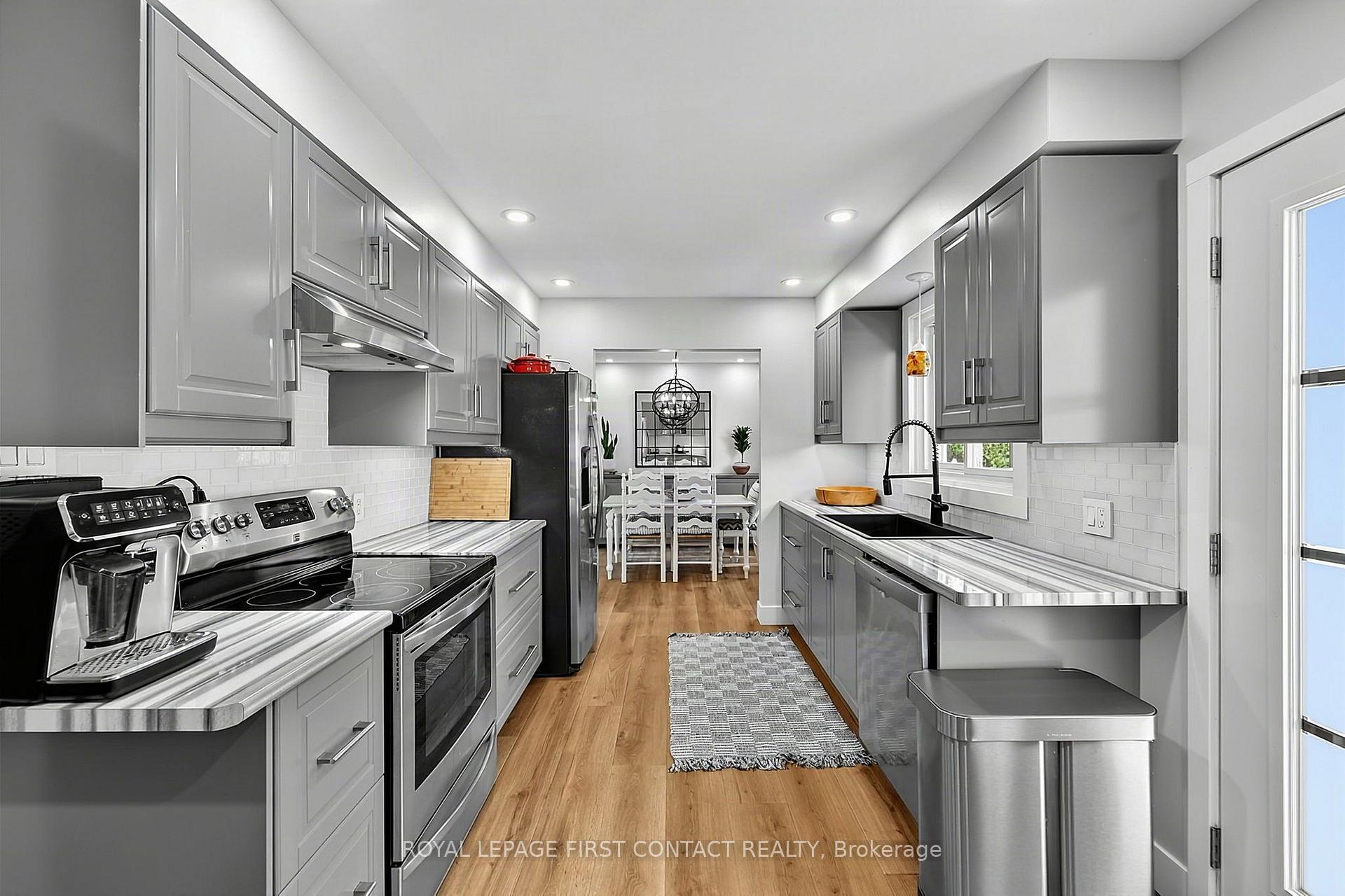 Photo 13 of 12 Davies Crescent, Barrie, Grove East — HOMEH