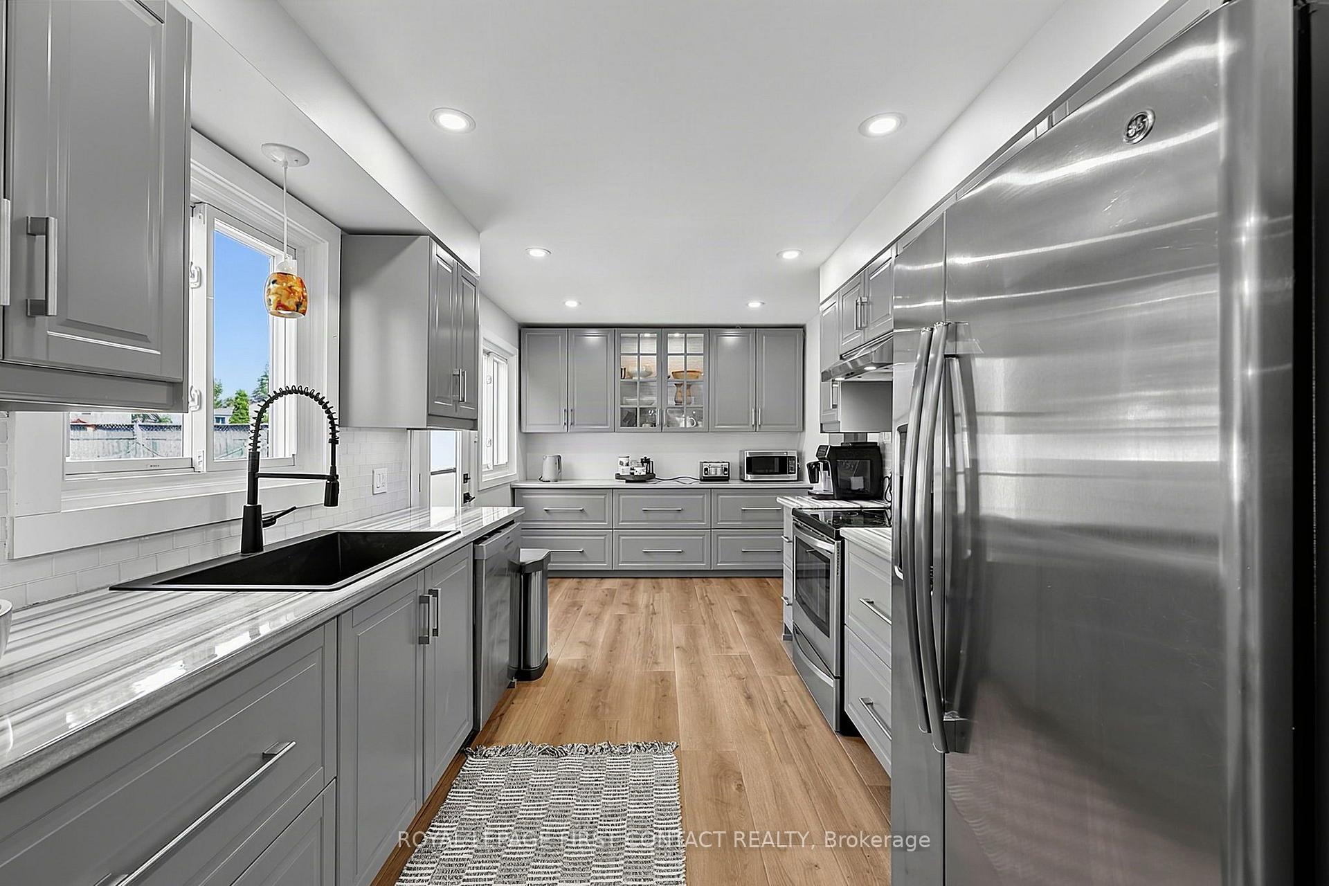 Photo 15 of 12 Davies Crescent, Barrie, Grove East — HOMEH
