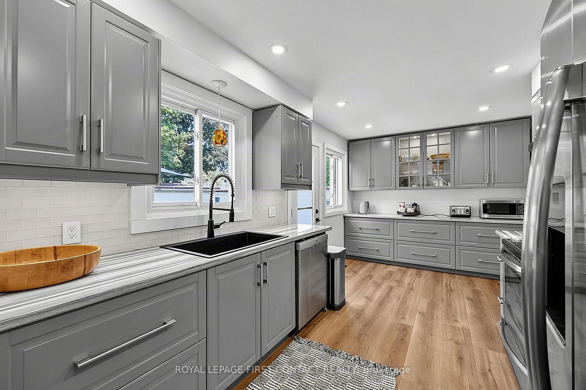 Photo 16 of 12 Davies Crescent, Barrie, Grove East — HOMEH