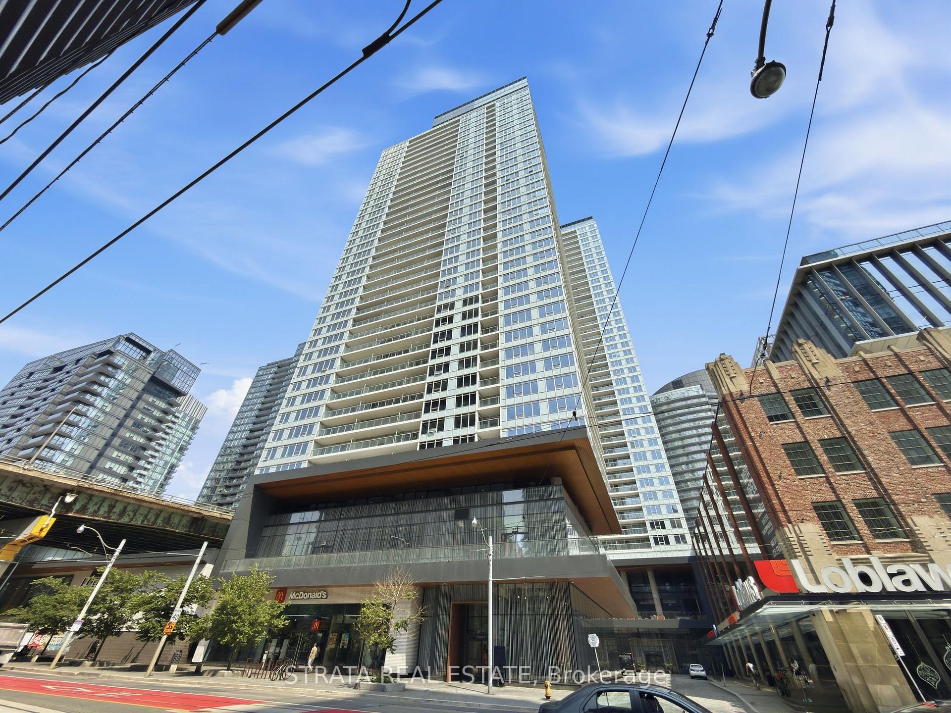 Front of Unit 4111, 19 Bathurst Street