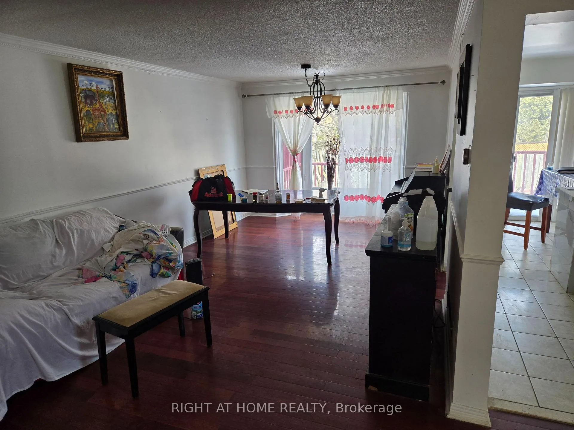 Photo 4 of 1073 Rathmore Crescent, Pickering, Liverpool — HOMEH