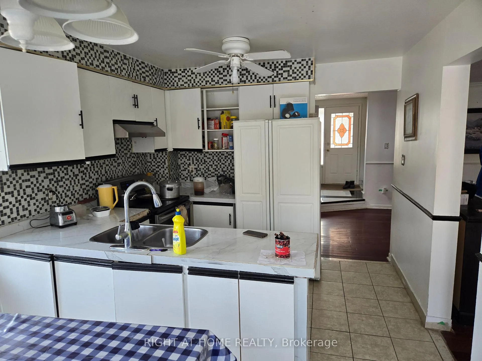 Photo 7 of 1073 Rathmore Crescent, Pickering, Liverpool — HOMEH