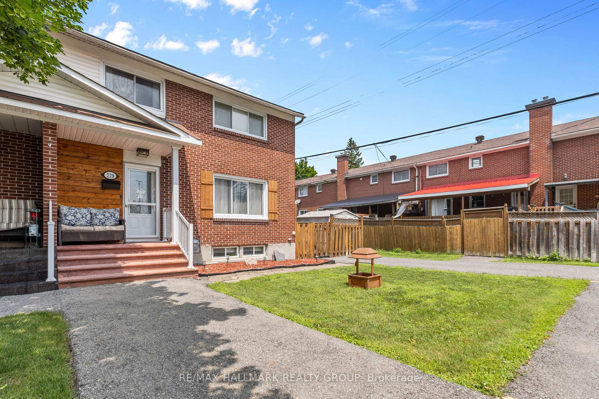 Photo 2 of 779 Borthwick Avenue, Ottawa, Castle Heights/Rideau High — HOMEH