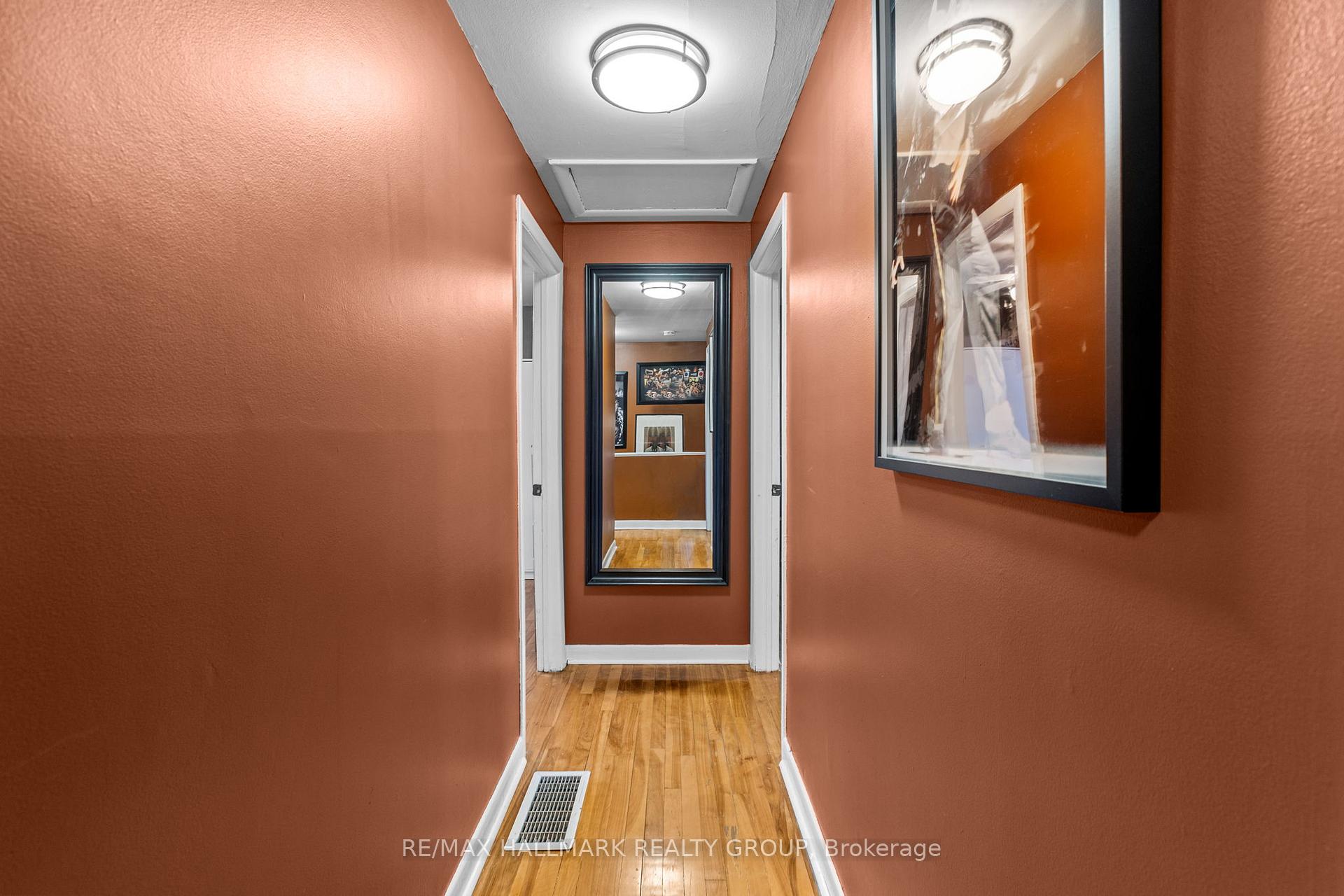 Photo 16 of 779 Borthwick Avenue, Ottawa, Castle Heights/Rideau High — HOMEH