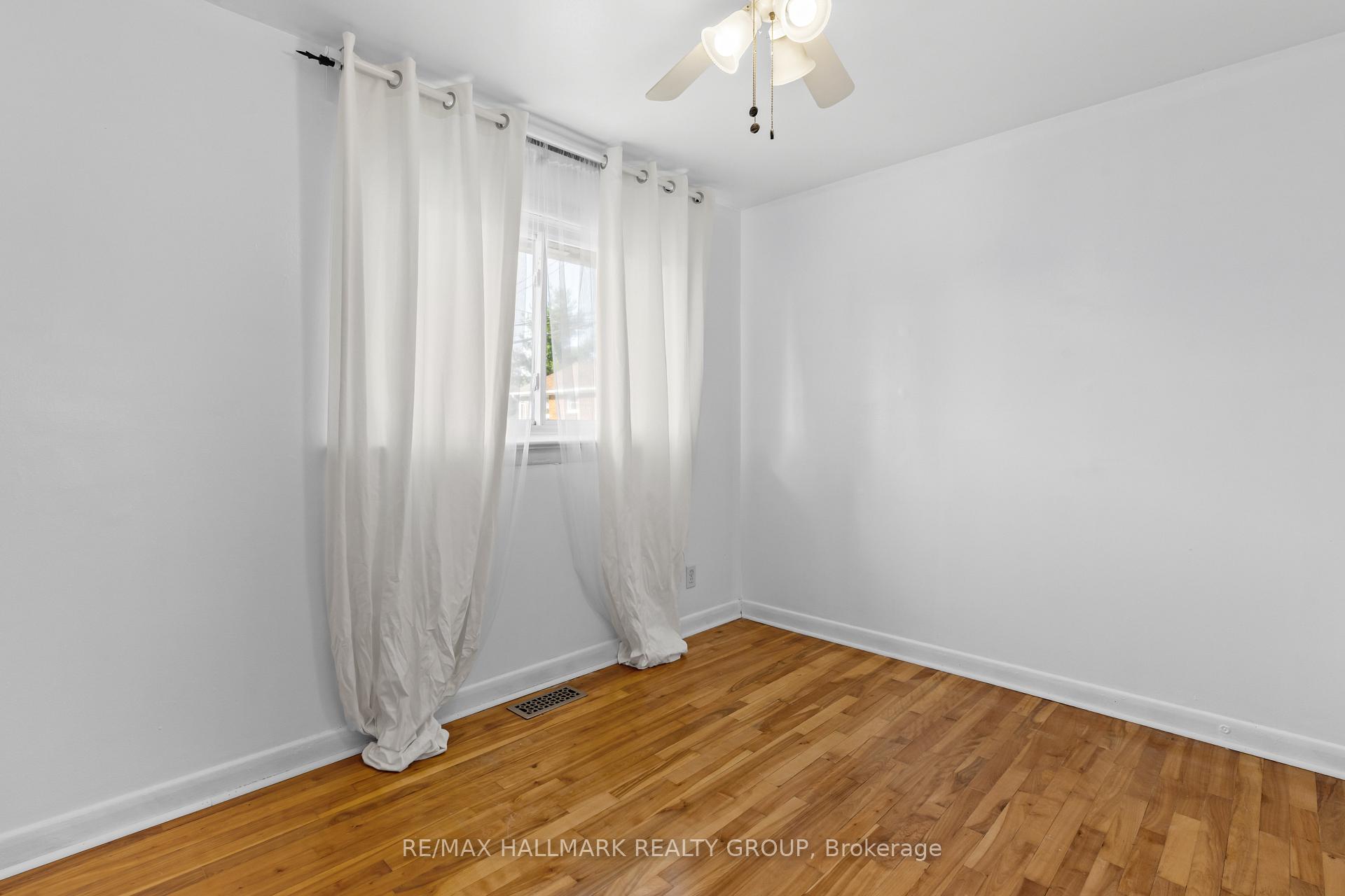 Photo 19 of 779 Borthwick Avenue, Ottawa, Castle Heights/Rideau High — HOMEH
