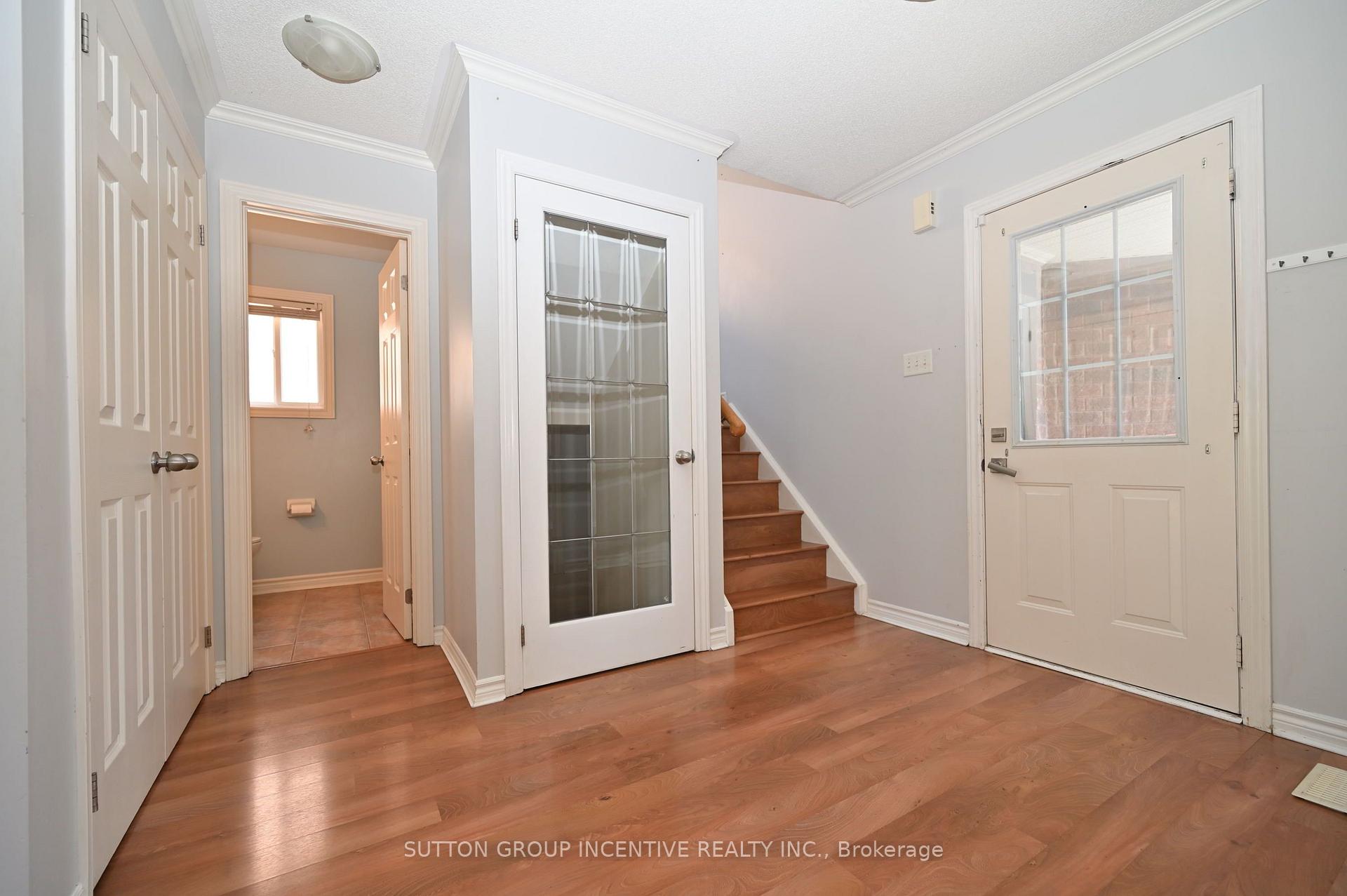 Photo 26 of 14 Brown Wood Drive, Barrie, Little Lake — HOMEH