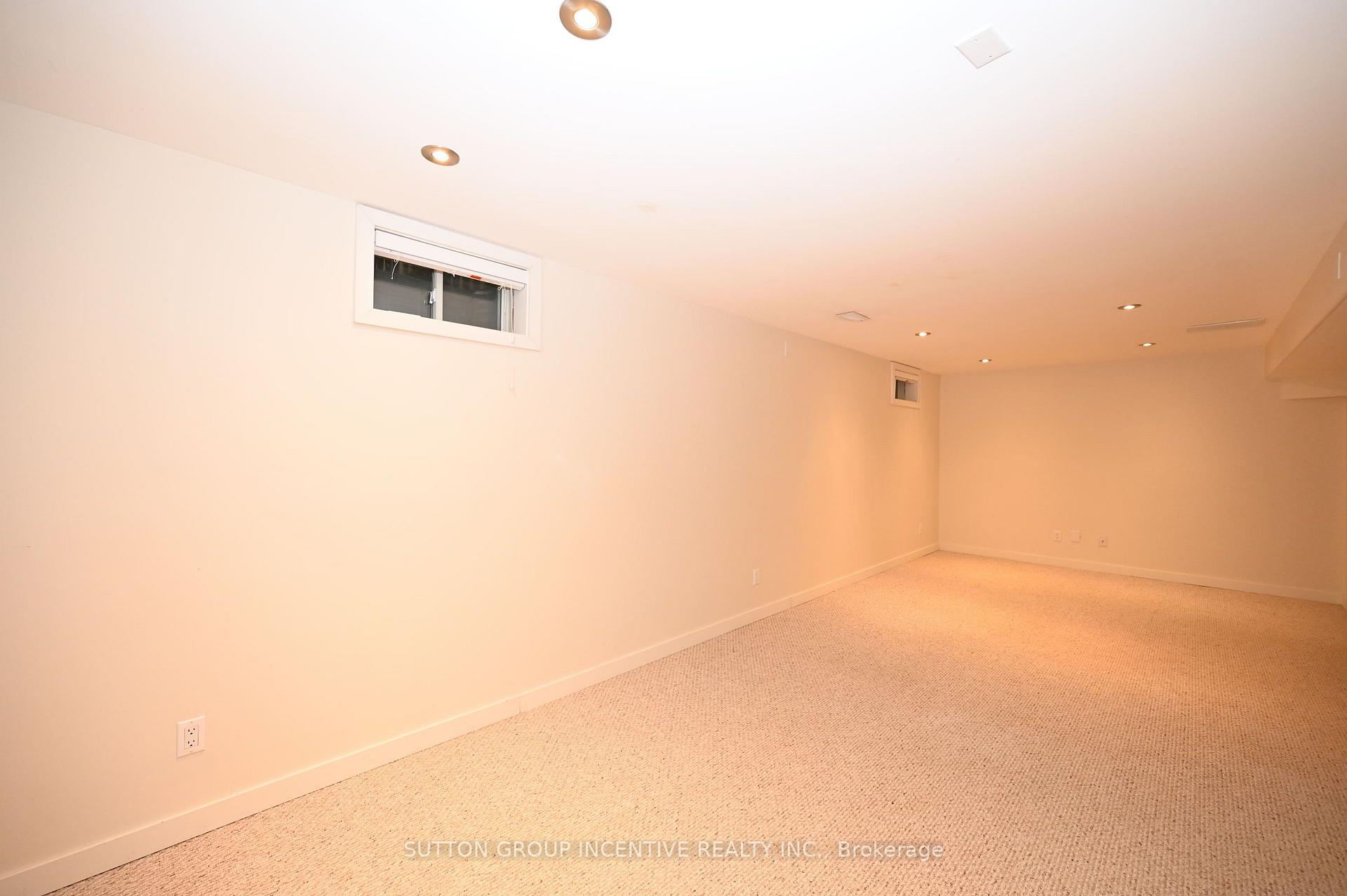 Photo 27 of 14 Brown Wood Drive, Barrie, Little Lake — HOMEH