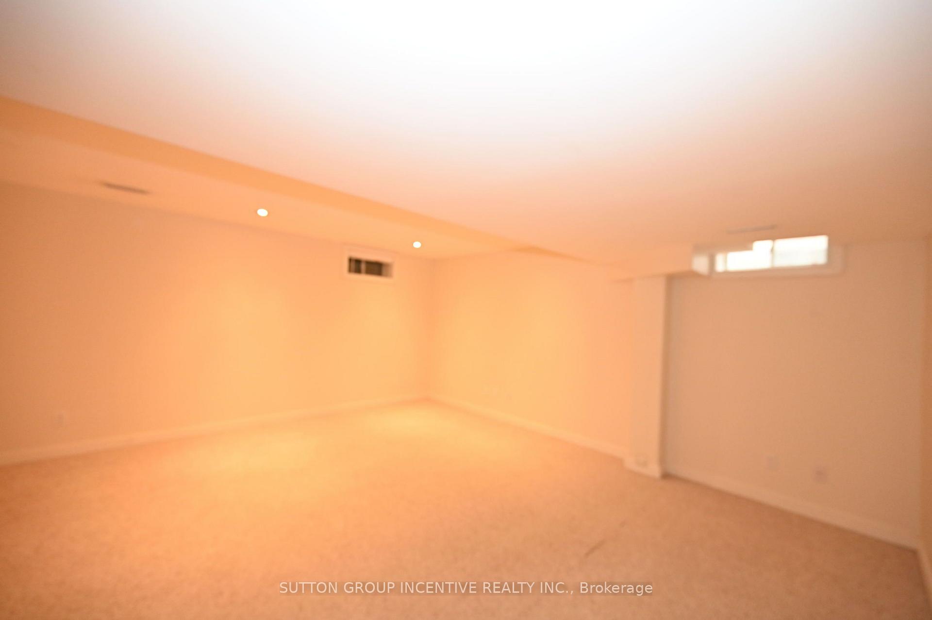 Photo 28 of 14 Brown Wood Drive, Barrie, Little Lake — HOMEH