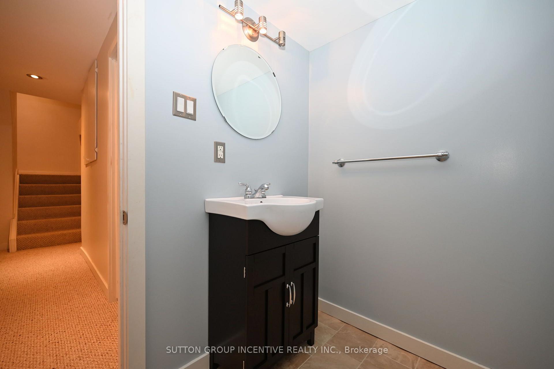 Photo 30 of 14 Brown Wood Drive, Barrie, Little Lake — HOMEH