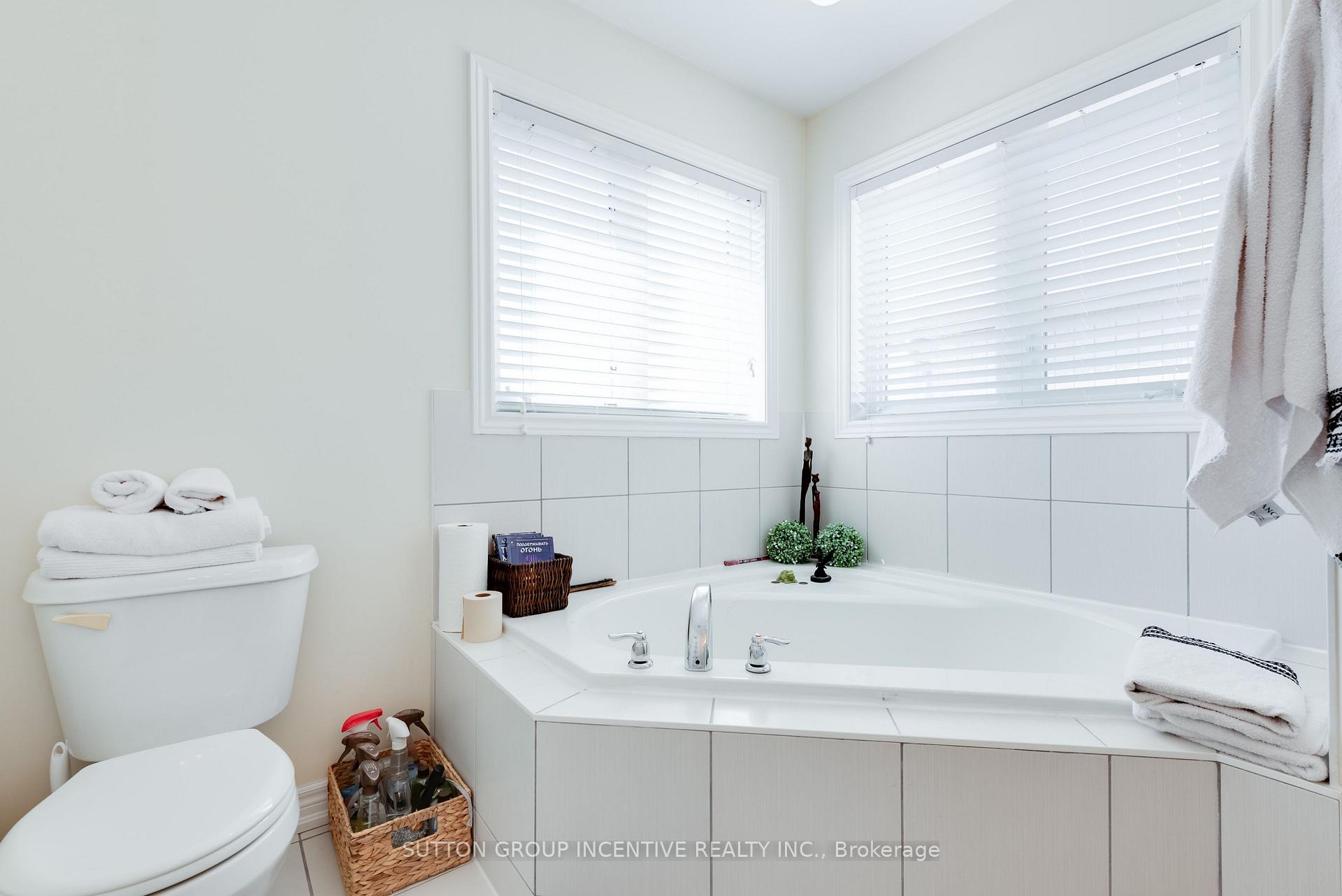 Photo 20 of 174 Maplewood Drive, Essa, Angus — HOMEH