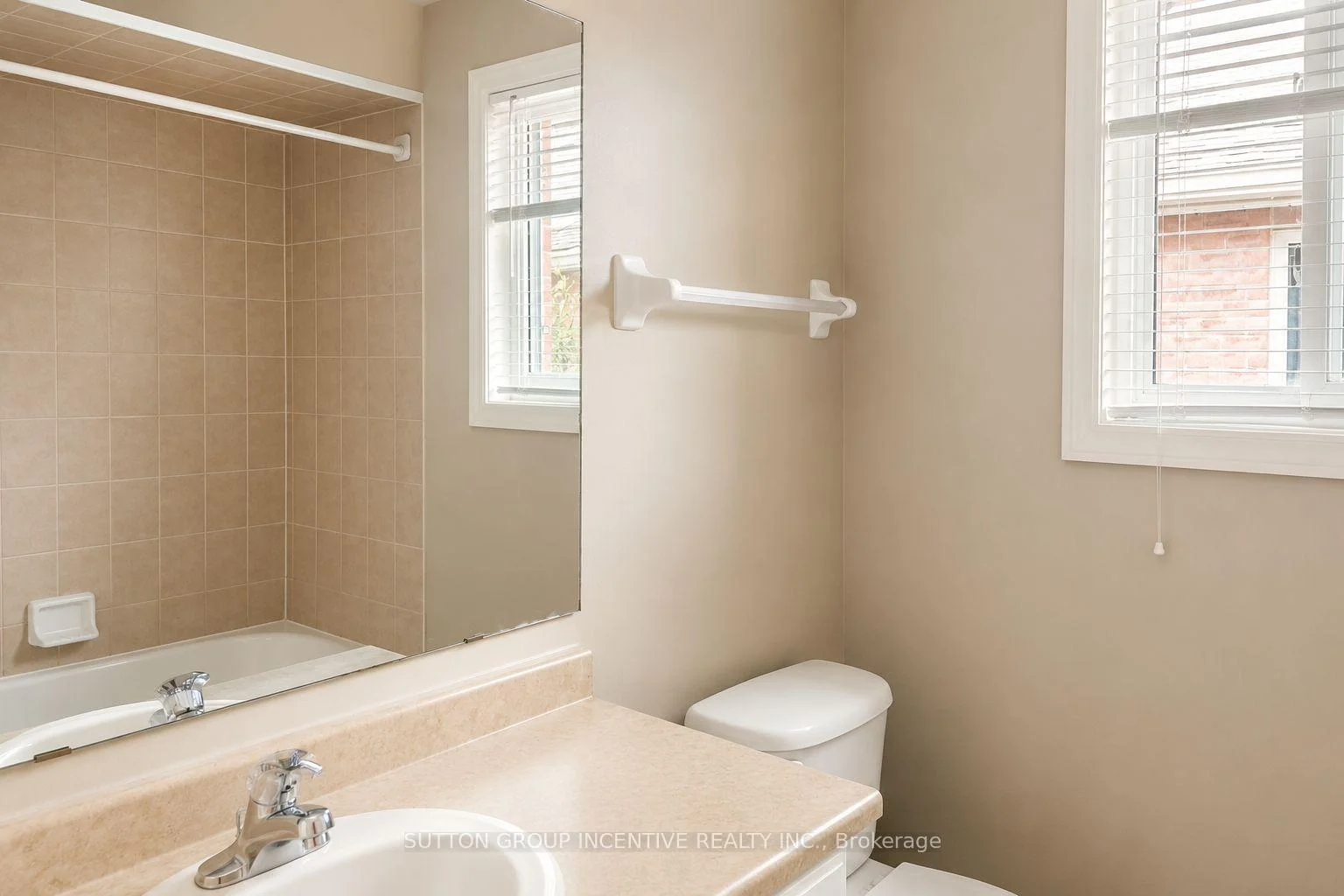 Photo 12 of 174 Maplewood Drive, Essa, Angus — HOMEH