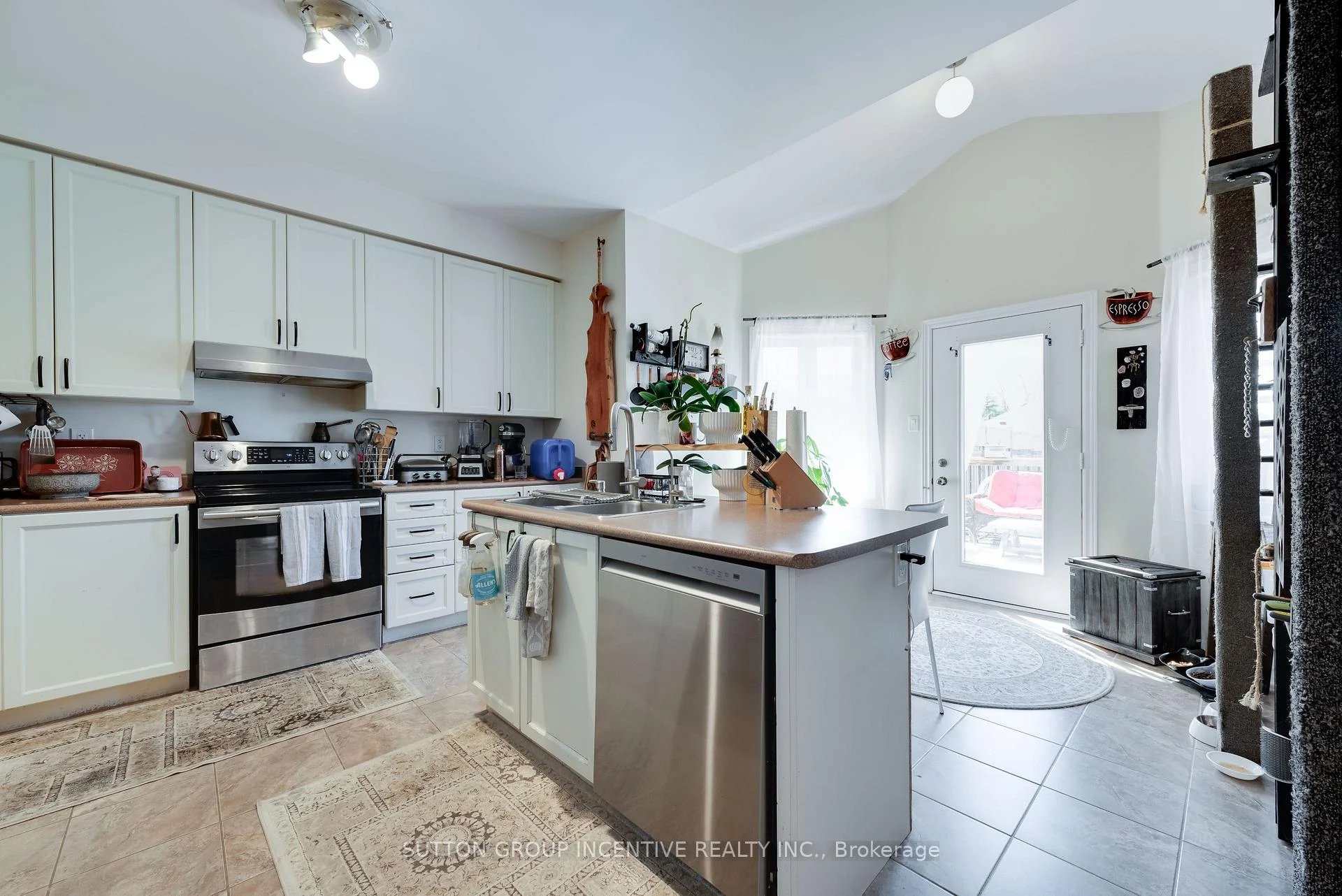 Photo 16 of 174 Maplewood Drive, Essa, Angus — HOMEH