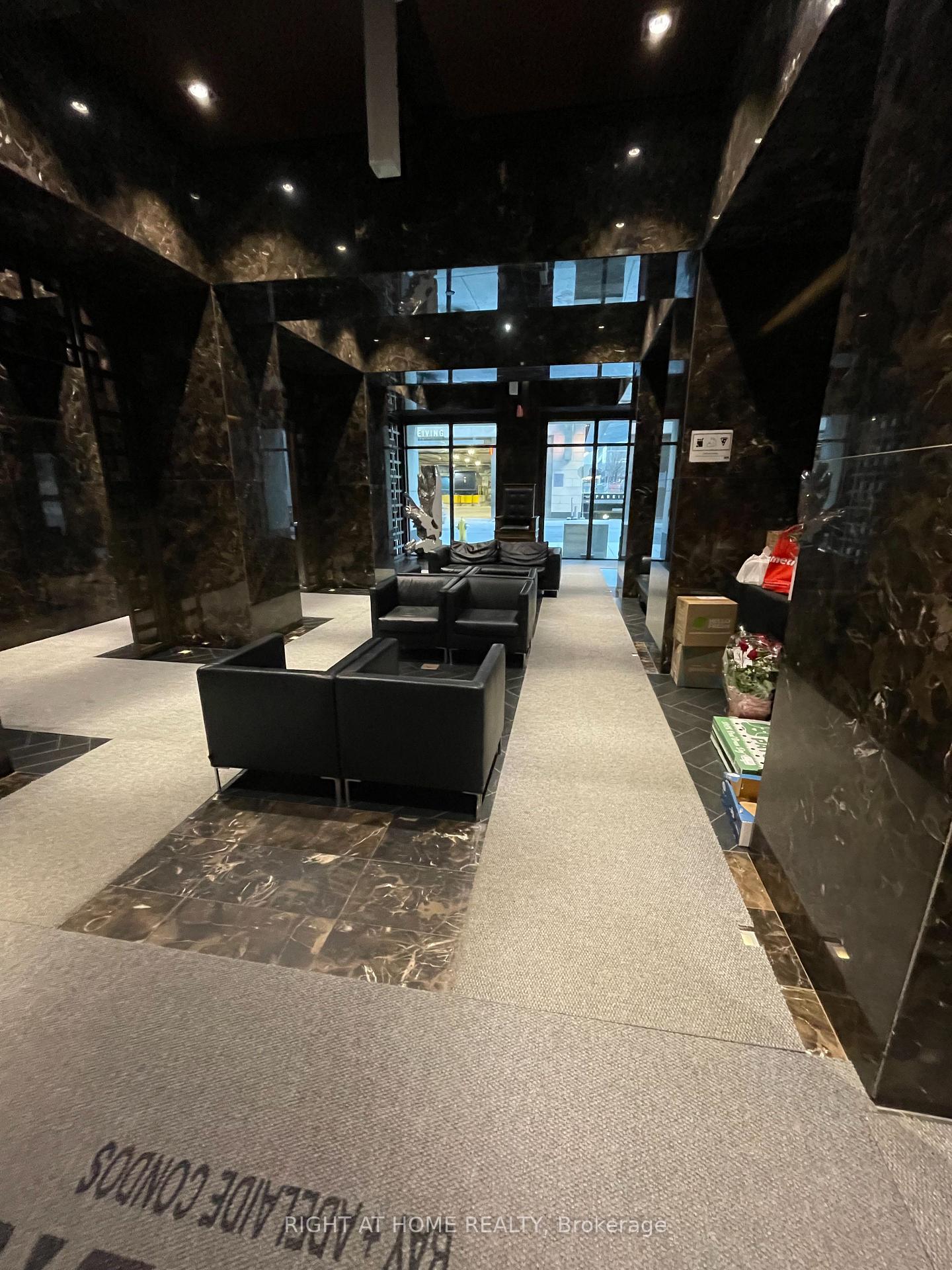 Photo 3 of Unit 3805, 70 Temperance Street, Toronto, Bay Street Corridor — HOMEH