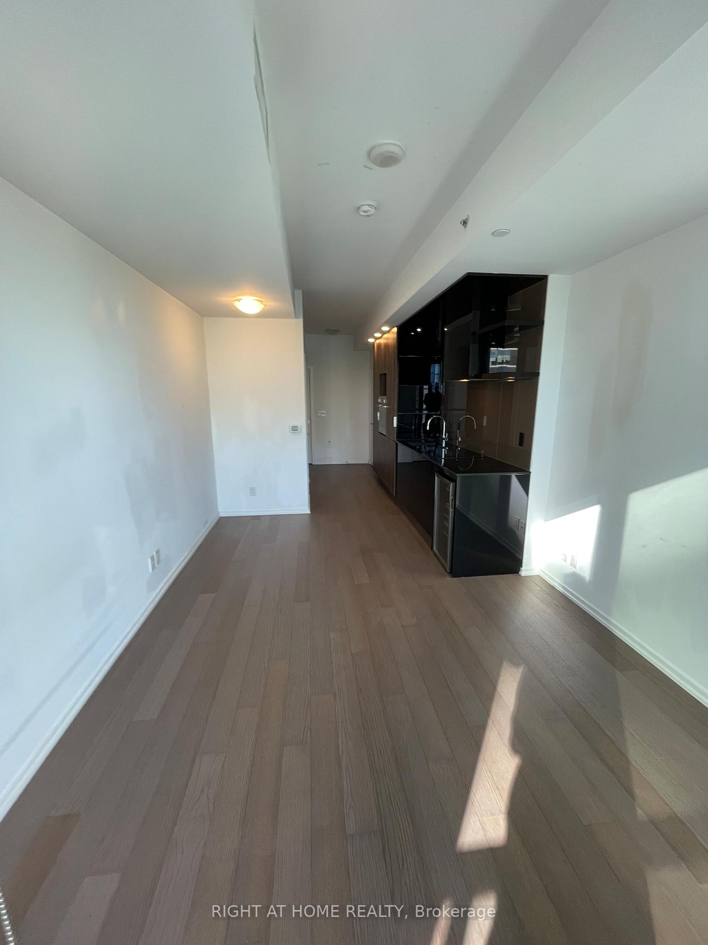 Photo 11 of Unit 3805, 70 Temperance Street, Toronto, Bay Street Corridor — HOMEH