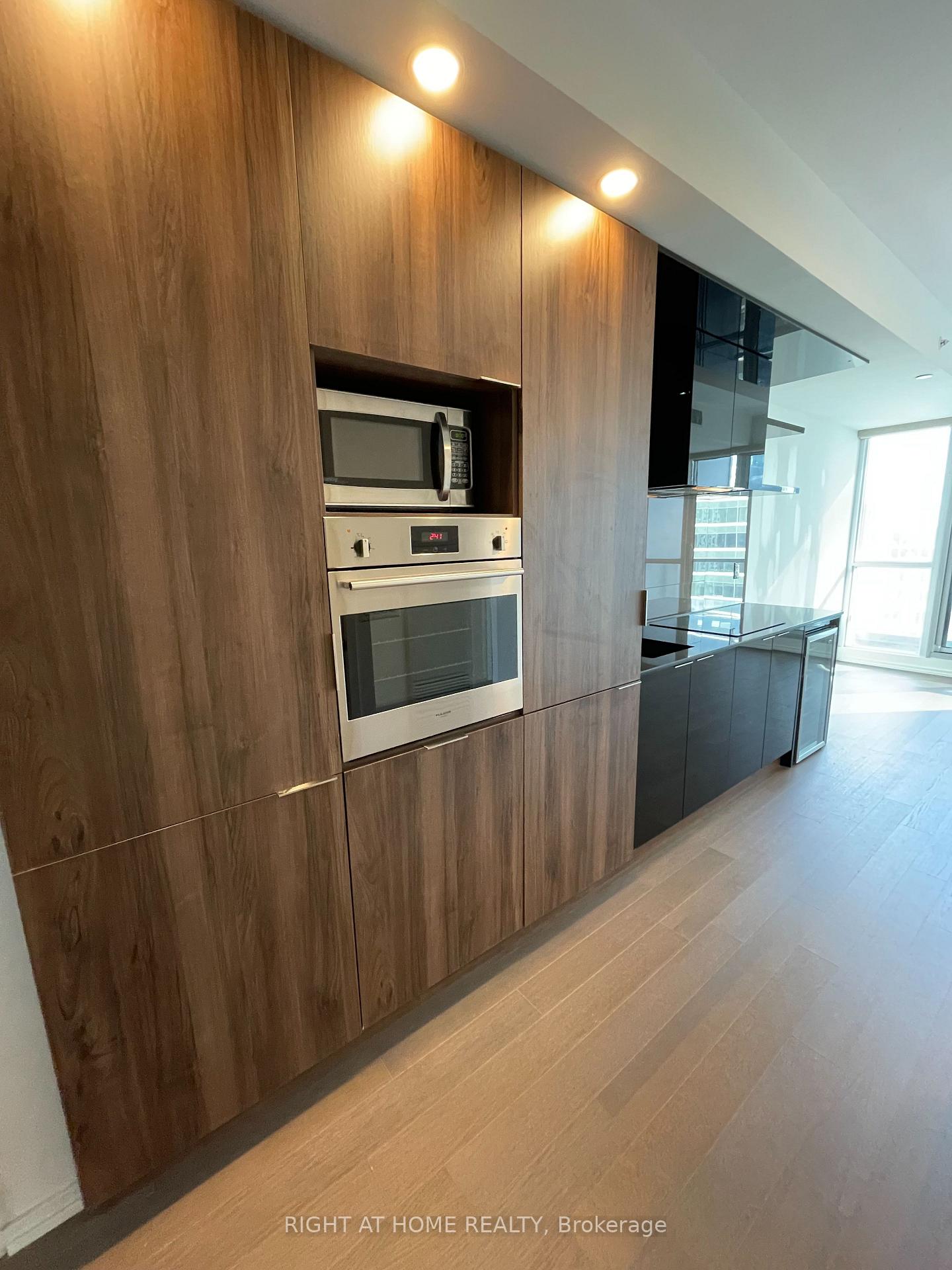 Photo 15 of Unit 3805, 70 Temperance Street, Toronto, Bay Street Corridor — HOMEH
