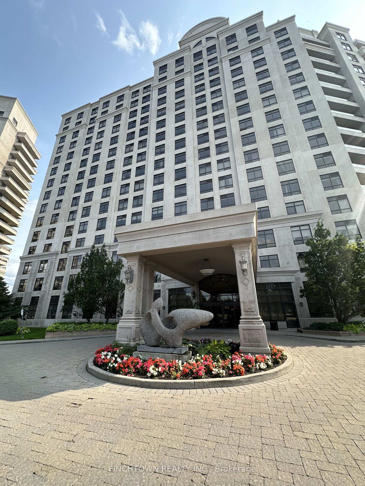 Photo 2 of Unit 111, 9235 Jane Street, Vaughan, Maple — HOMEH