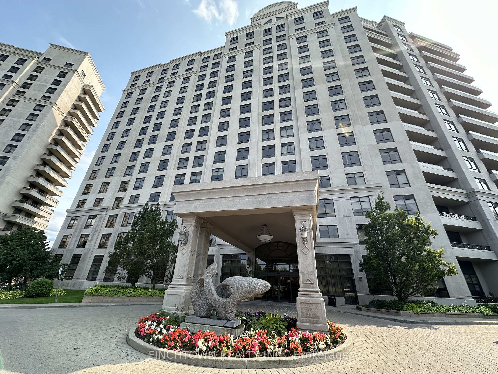 Photo 33 of Unit 111, 9235 Jane Street, Vaughan, Maple — HOMEH