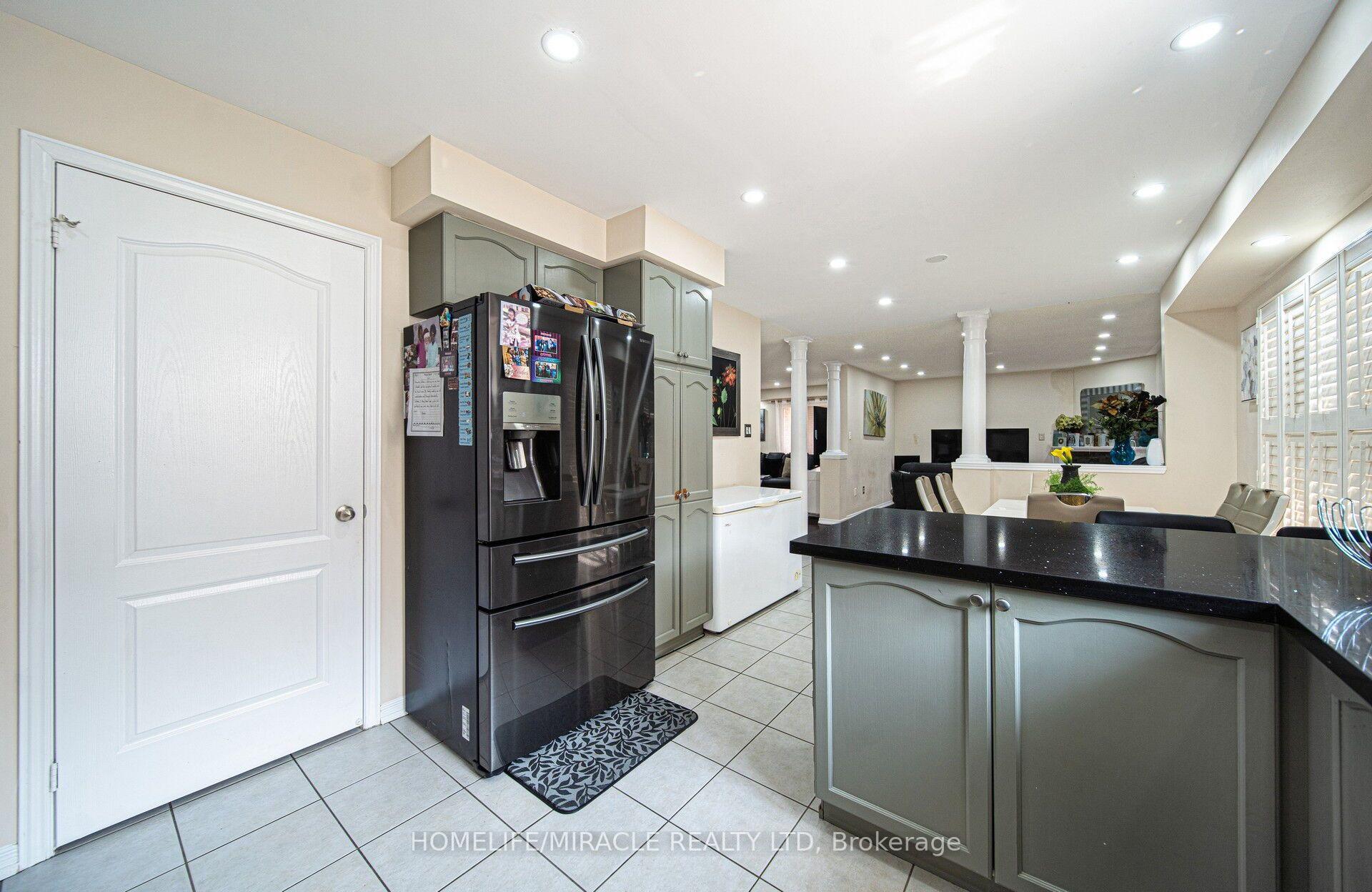 Photo 41 of 55 Mainard Crescent, Brampton, Sandringham-Wellington — HOMEH