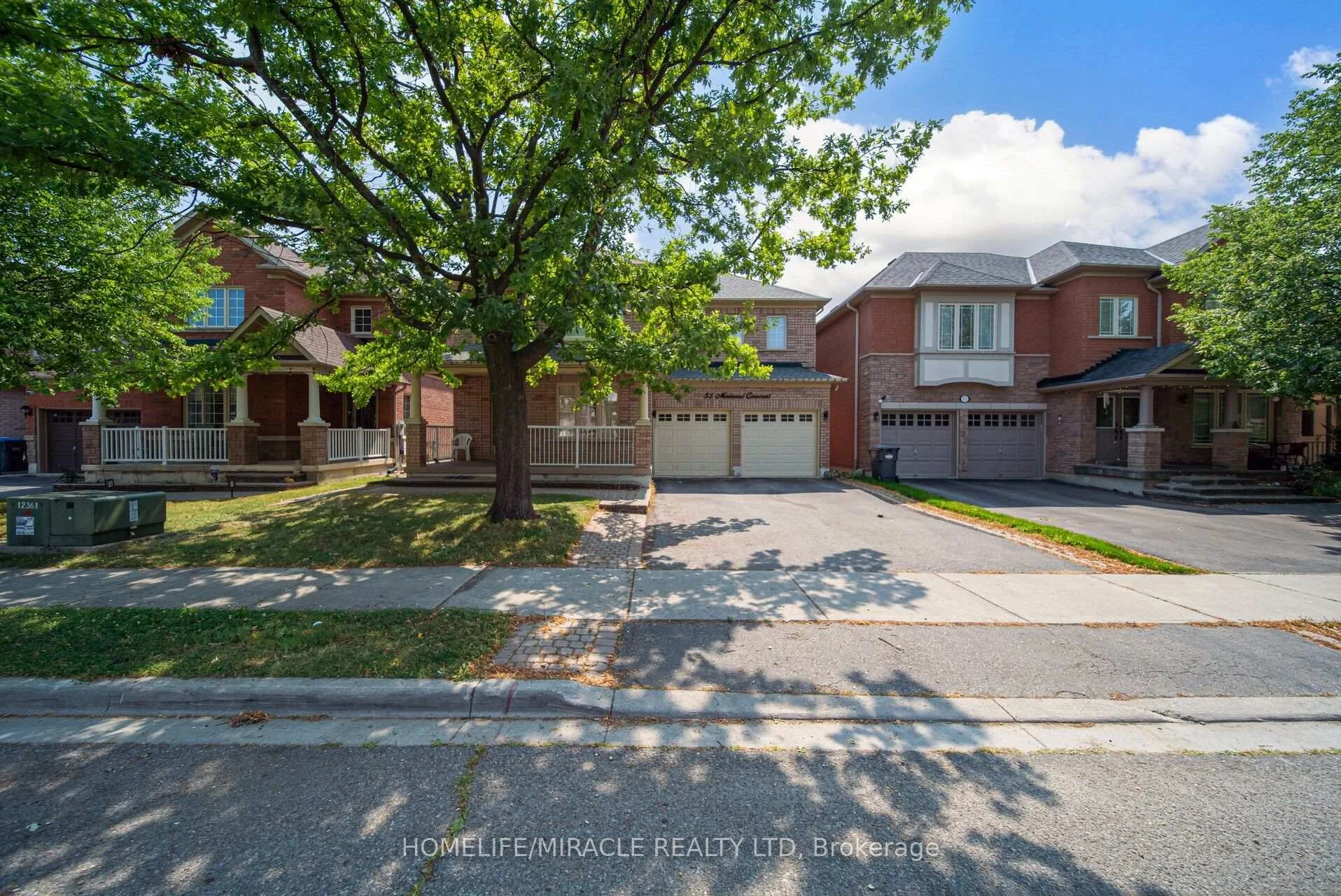 Photo 4 of 55 Mainard Crescent, Brampton, Sandringham-Wellington — HOMEH