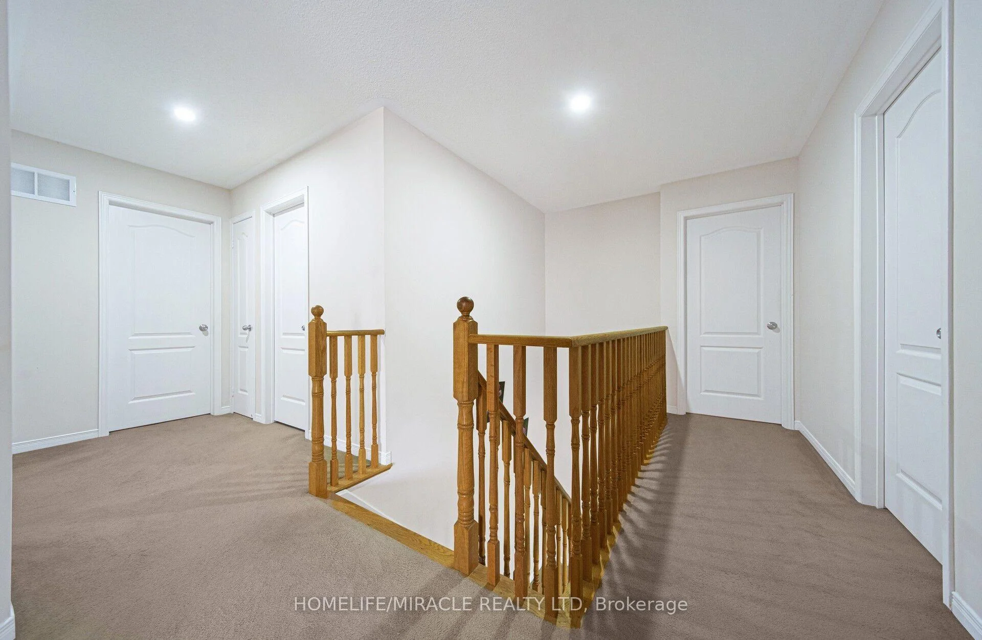 Photo 38 of 55 Mainard Crescent, Brampton, Sandringham-Wellington — HOMEH